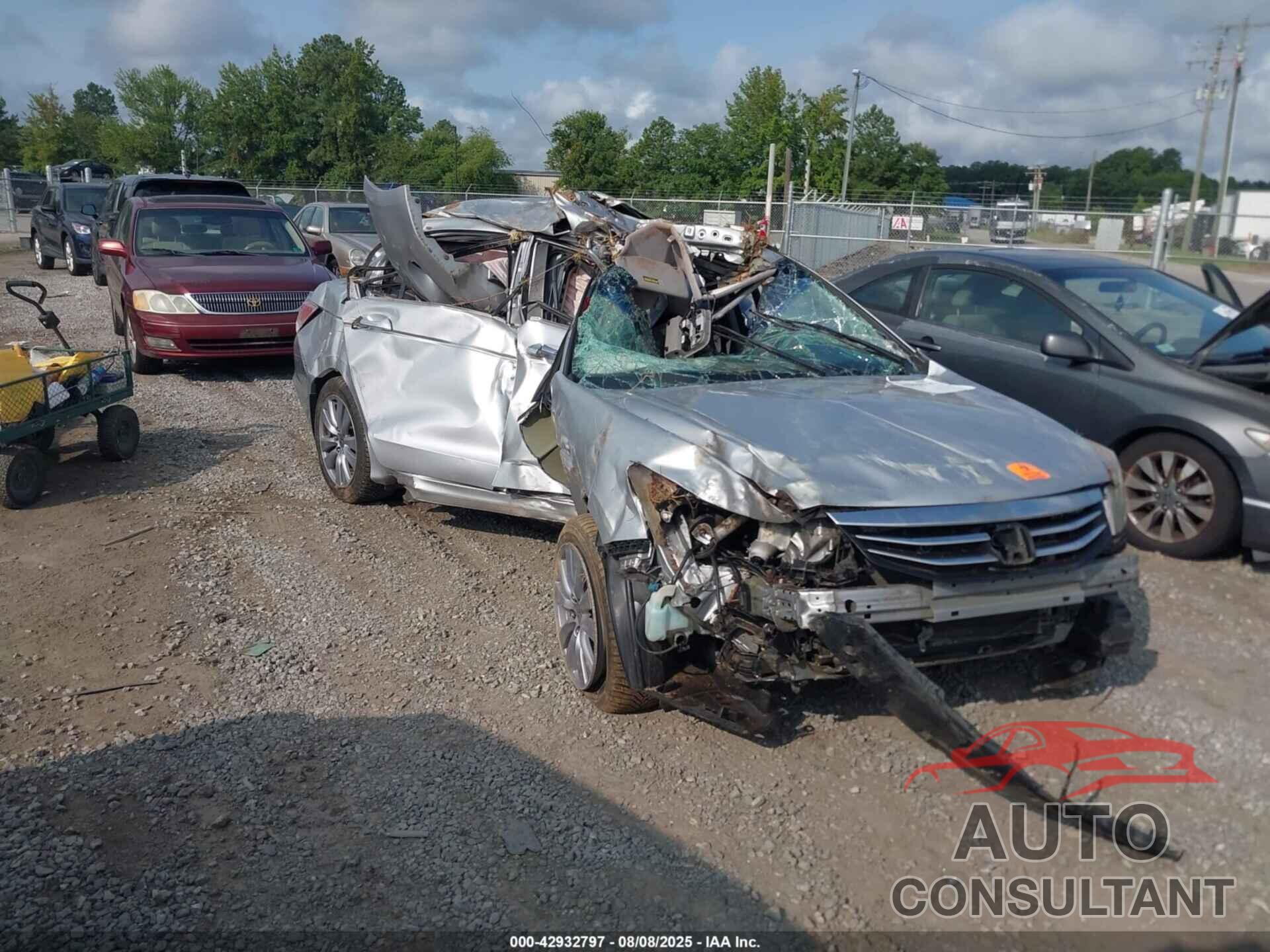HONDA ACCORD 2011 - 1HGCP3F89BA012721