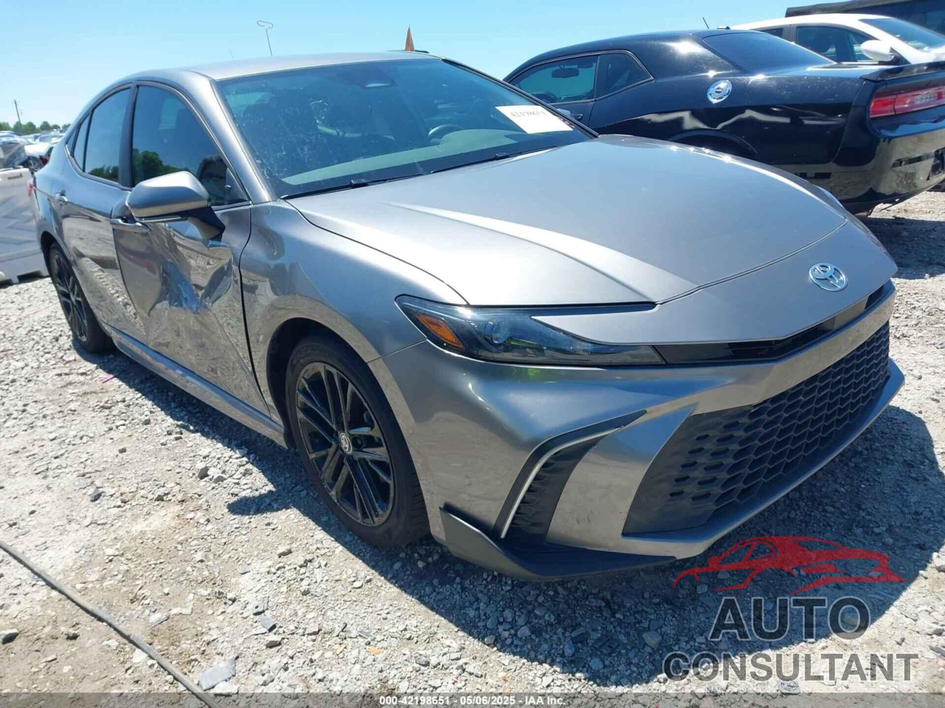TOYOTA CAMRY 2025 - 4T1DAACK3SU553752