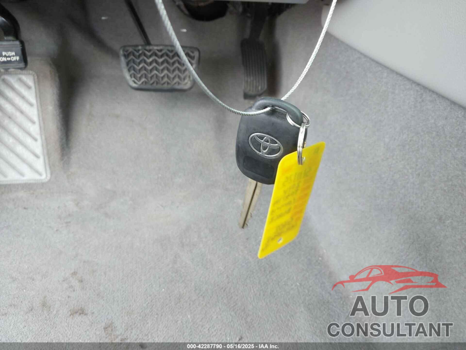 TOYOTA CAMRY 2016 - 4T1BF1FK8GU615402