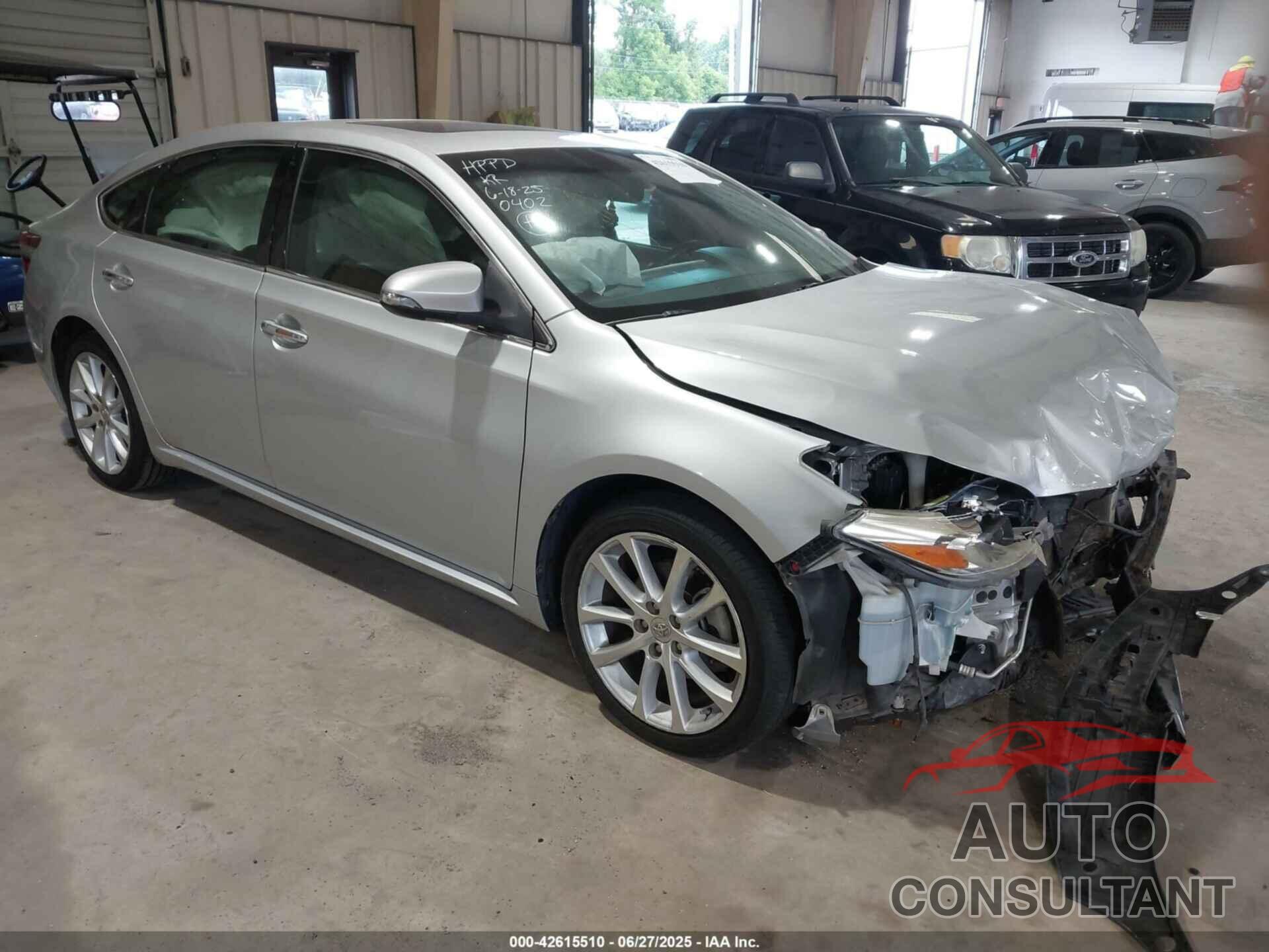 TOYOTA AVALON 2013 - 4T1BK1EB6DU010402