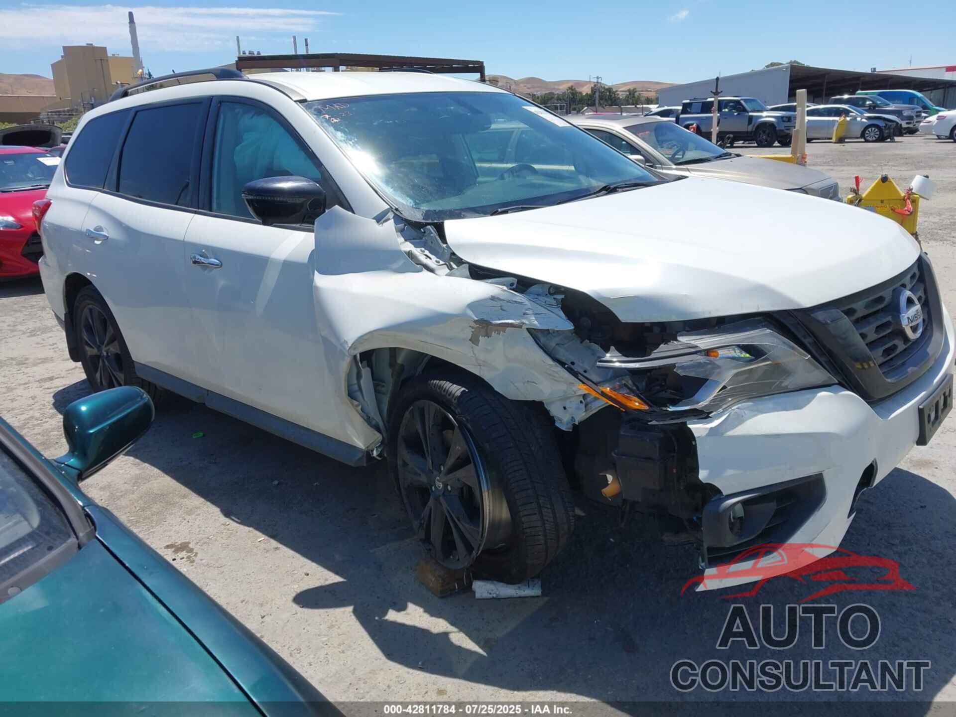 NISSAN PATHFINDER 2018 - 5N1DR2MN7JC661450