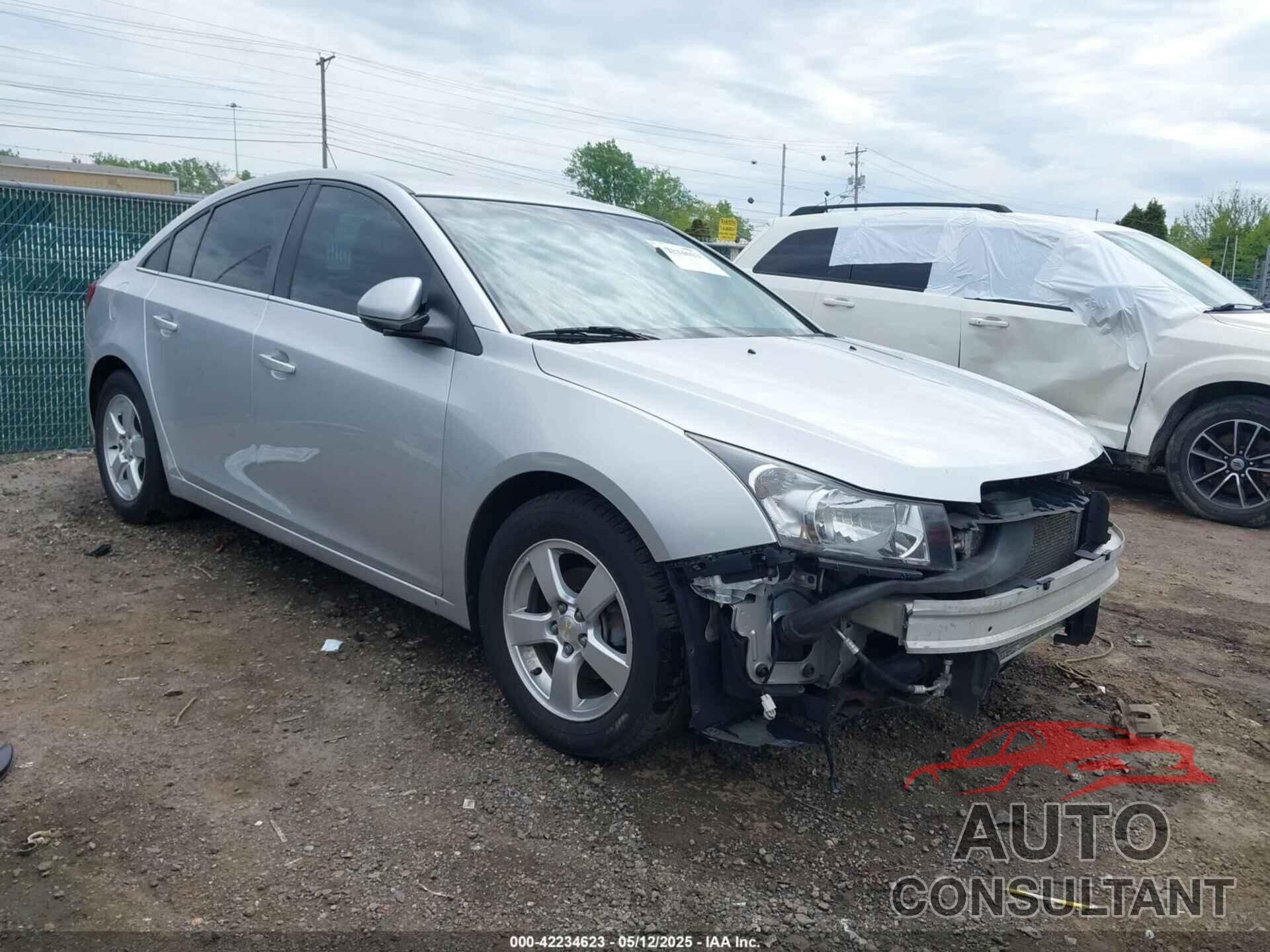 CHEVROLET CRUZE 2015 - 1G1PC5SB5F7140037