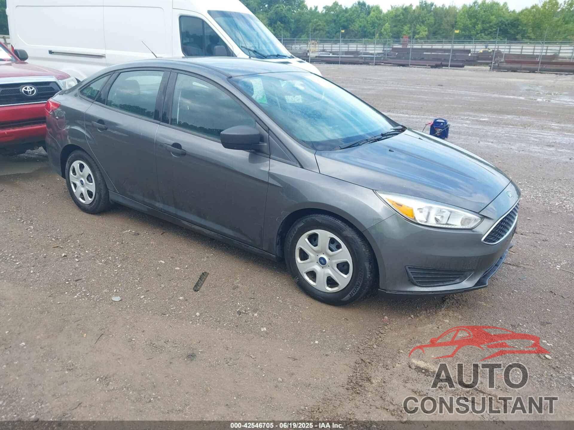 FORD FOCUS 2017 - 1FADP3E24HL301329
