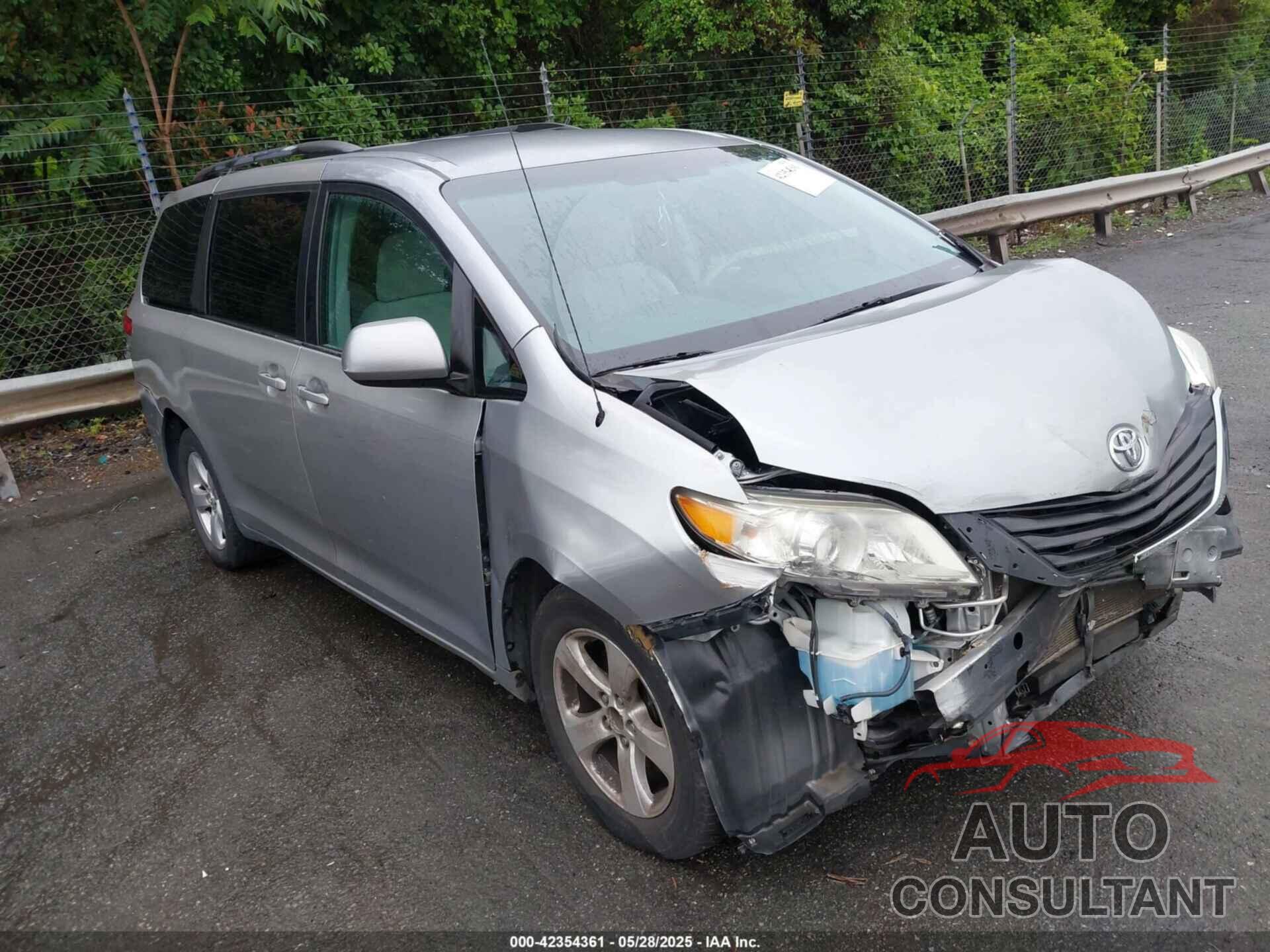 TOYOTA SIENNA 2013 - 5TDKK3DC1DS400564