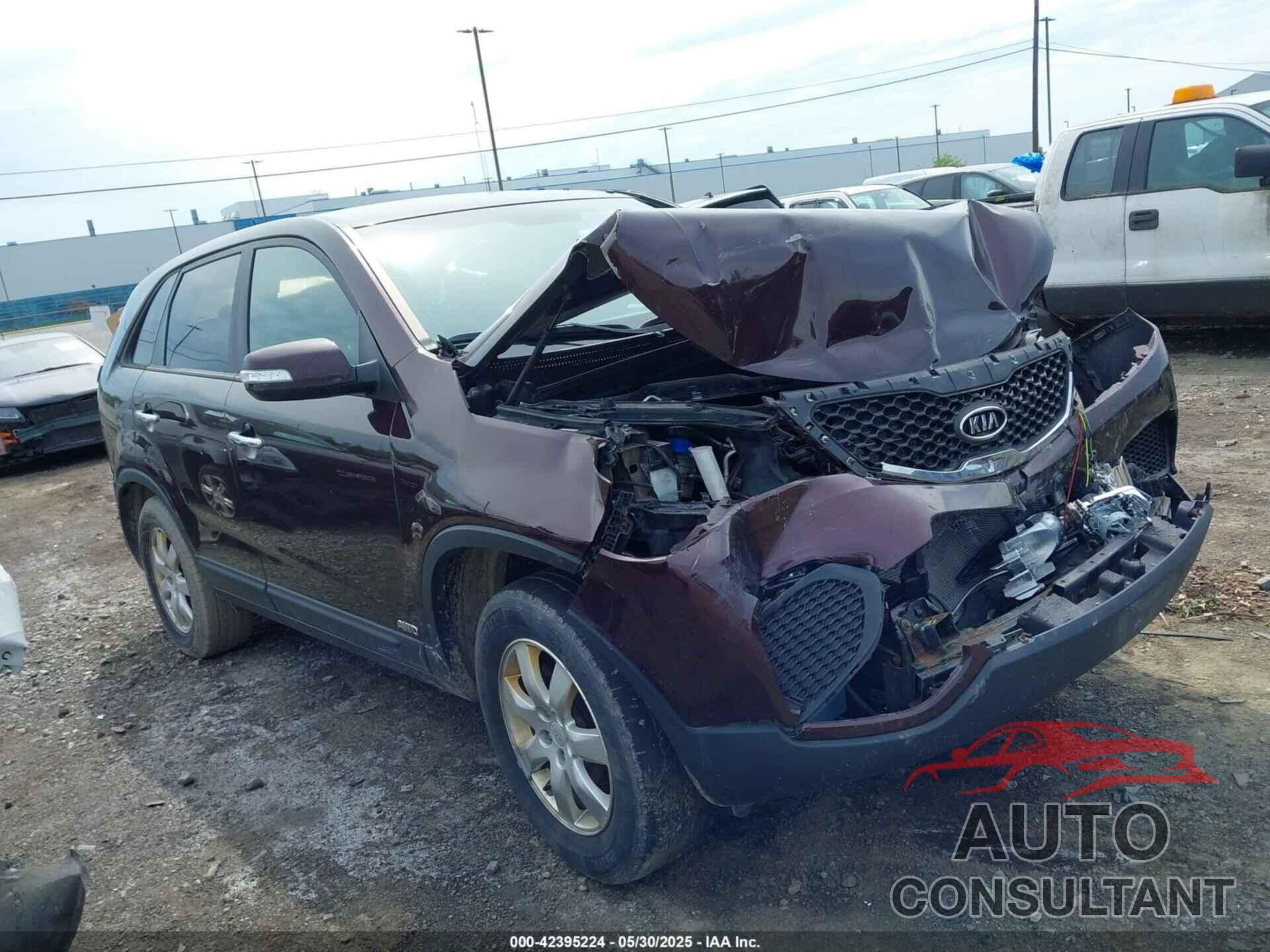 KIA SORENTO 2011 - 5XYKTCA18BG120327