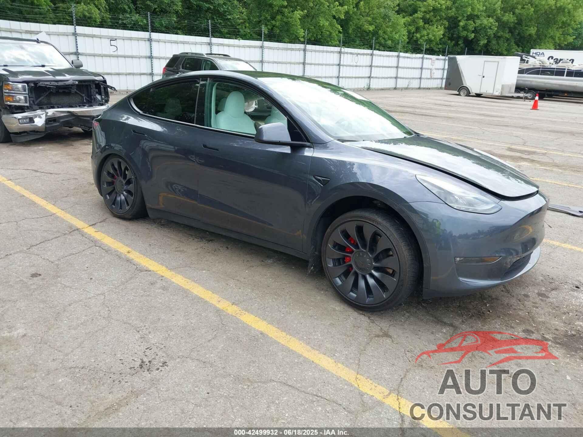 TESLA MODEL Y 2023 - 7SAYGDEF3PF801796