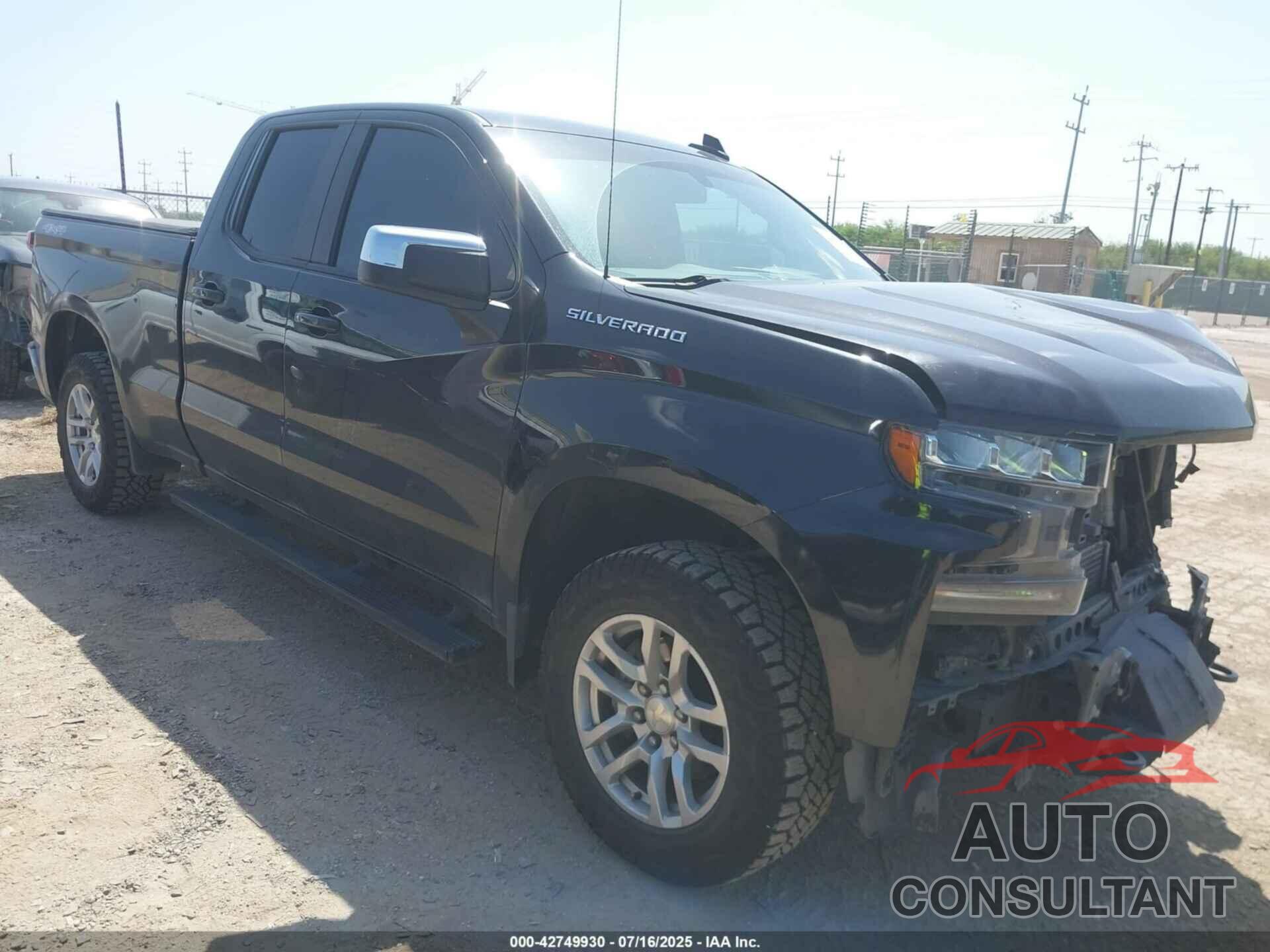 CHEVROLET SILVERADO 1500 2020 - 1GCRYDEK5LZ318049