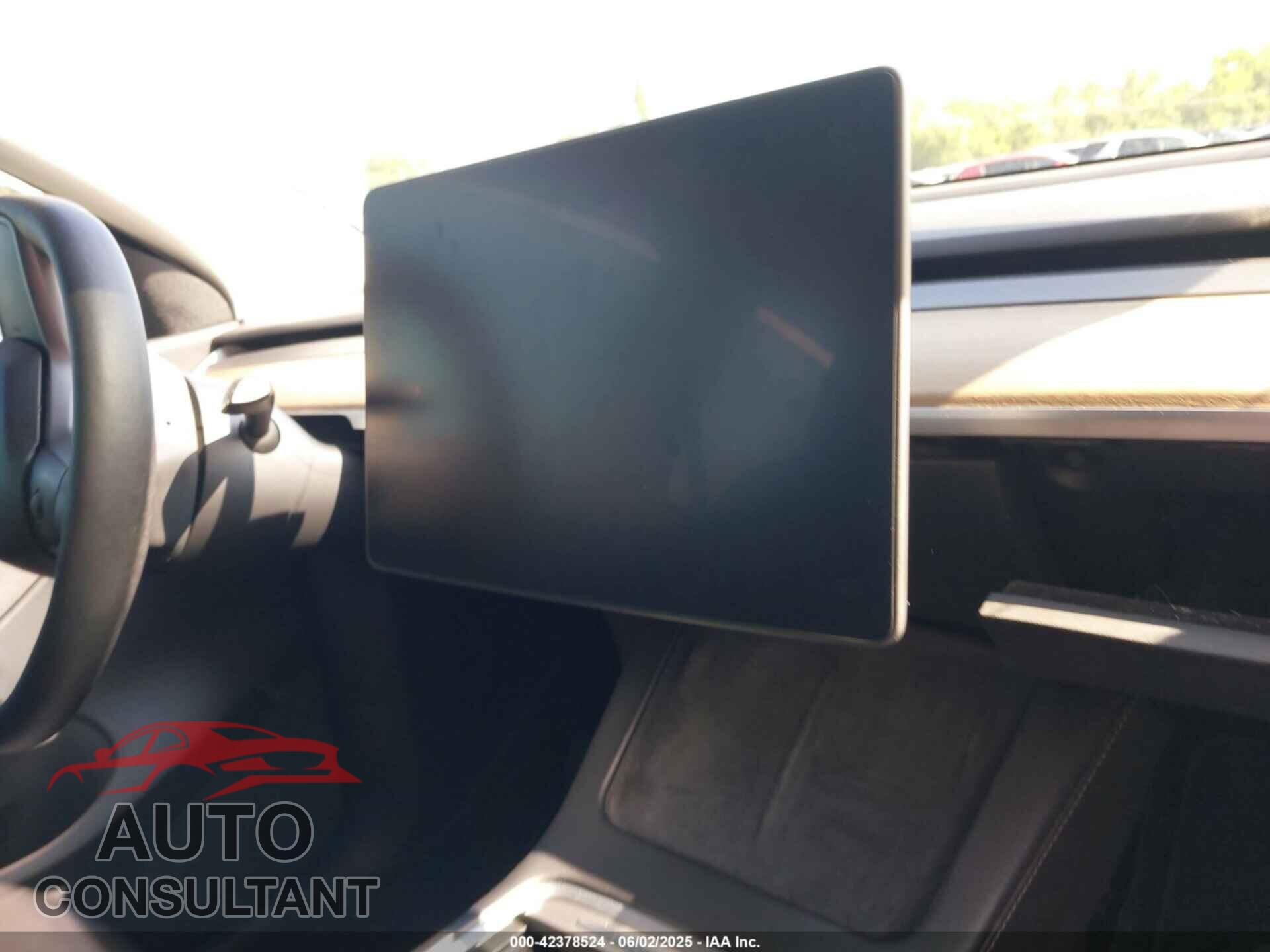 TESLA MODEL Y 2021 - 5YJYGDEEXMF131163