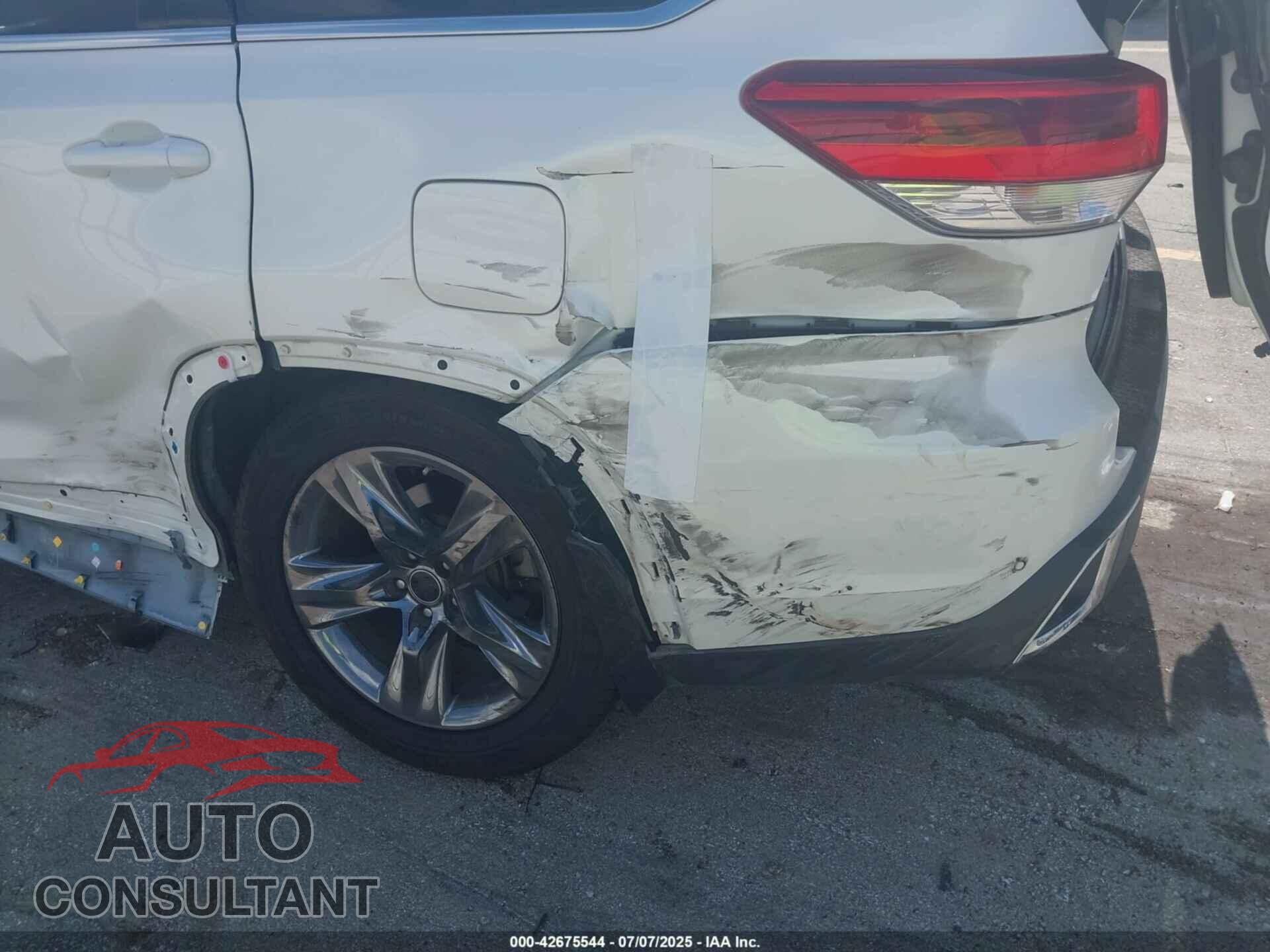TOYOTA HIGHLANDER 2019 - 5TDDZRFH9KS972799