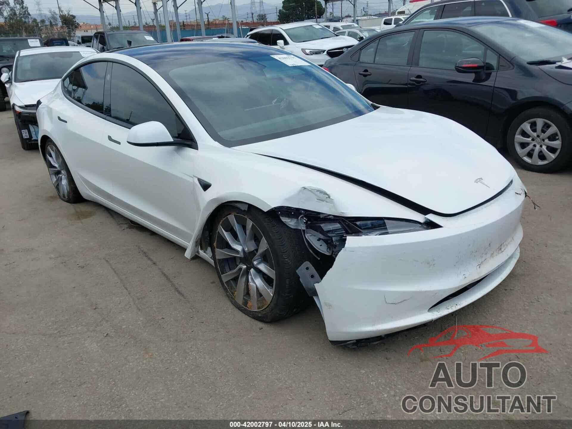 TESLA MODEL 3 2024 - 5YJ3E1EB0RF795452