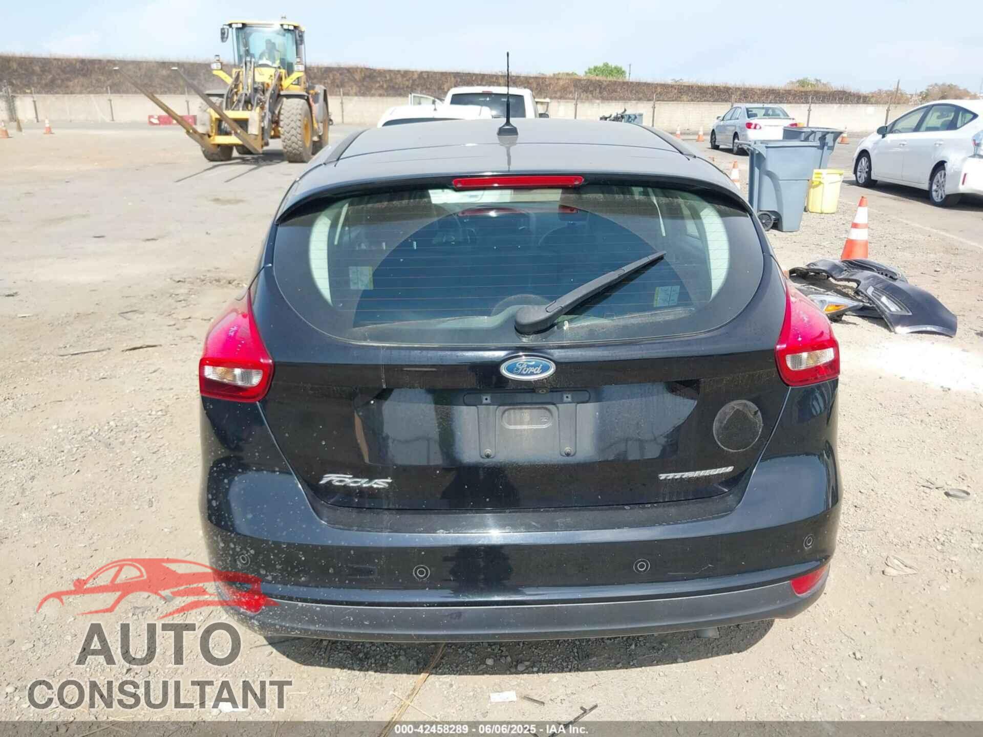 FORD FOCUS 2017 - 1FADP3N29HL319759