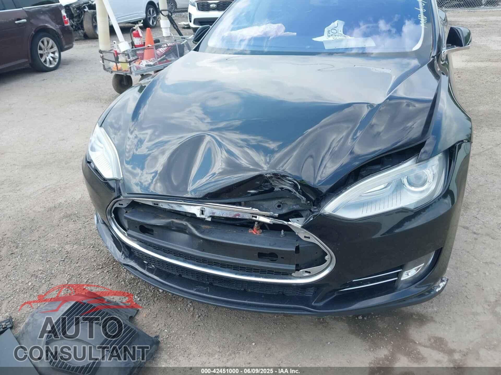 TESLA MODEL S 2013 - 5YJSA1CG1DFP07524