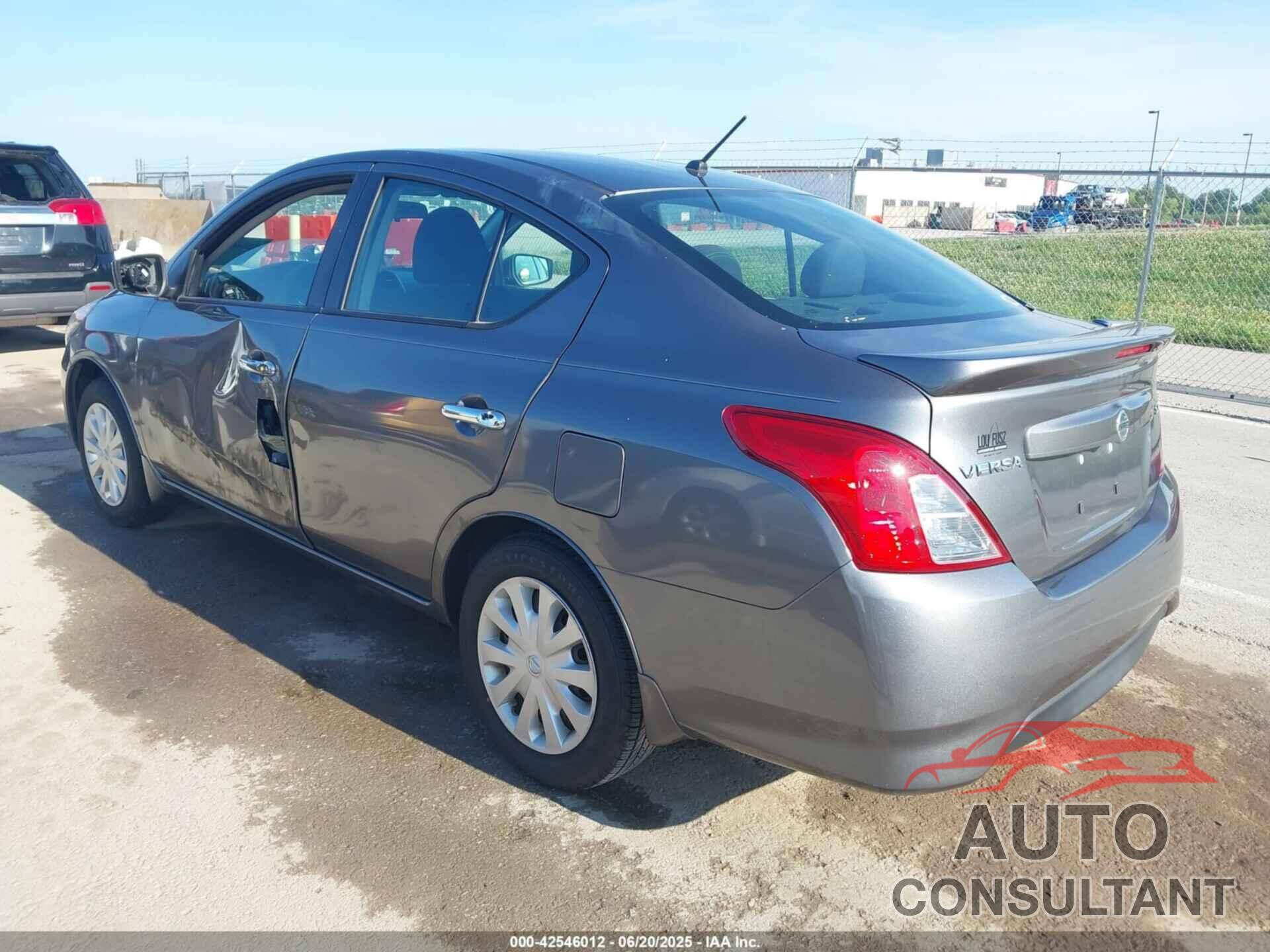NISSAN VERSA 2017 - 3N1CN7APXHL903325