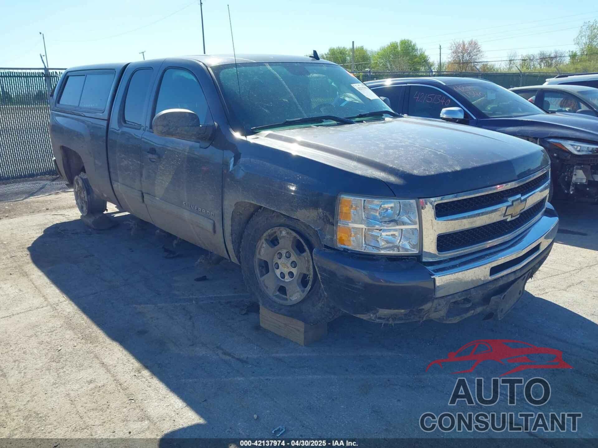 CHEVROLET SILVERADO 1500 2011 - 1GCRKSE37BZ275217