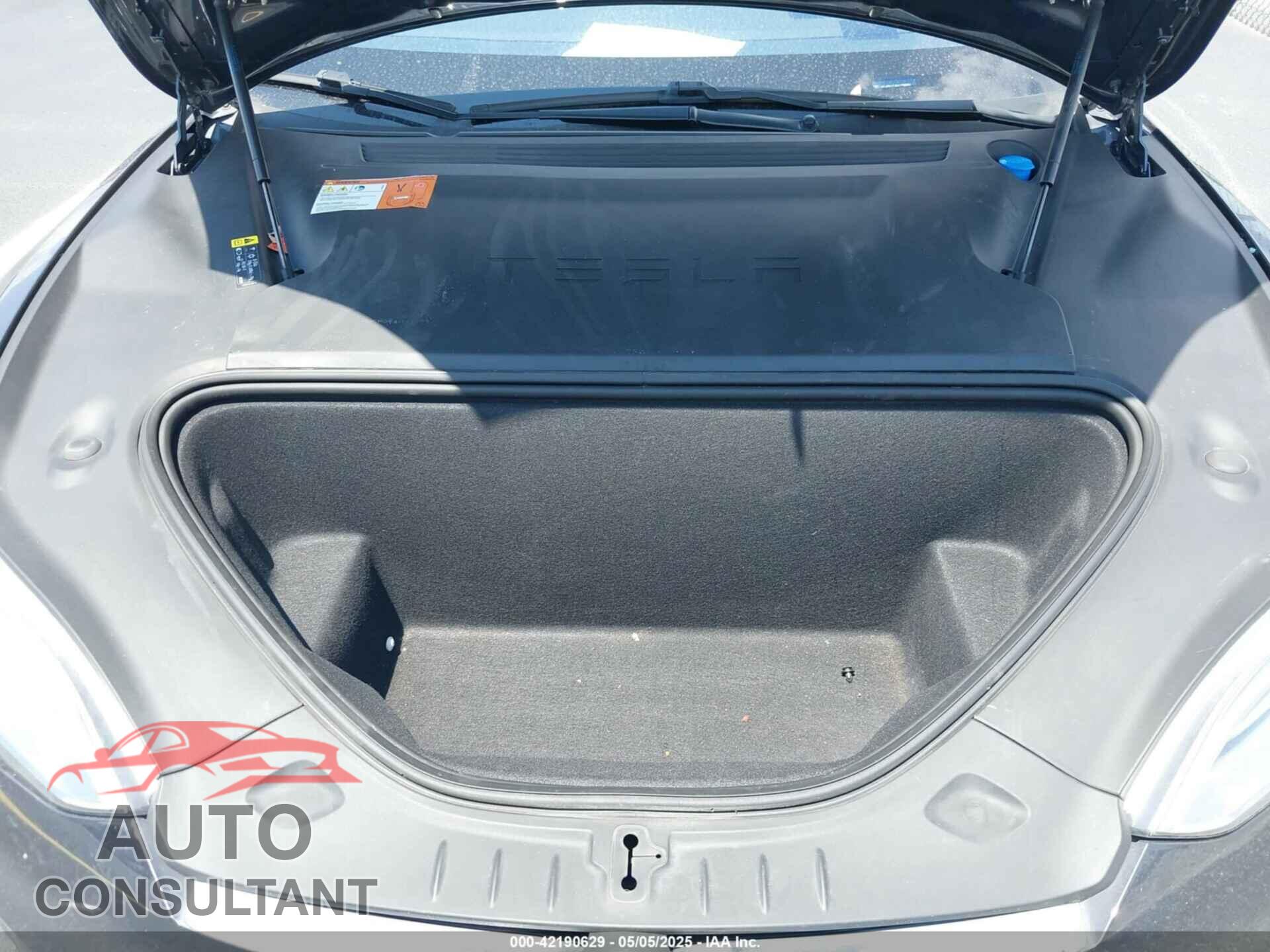 TESLA MODEL S 2017 - 5YJSA1E10HF220006