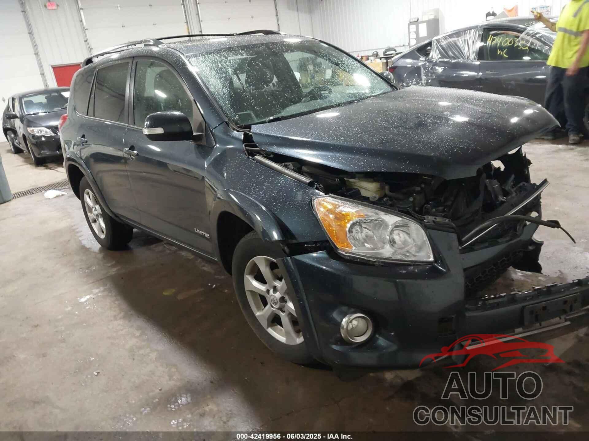 TOYOTA RAV4 2011 - 2T3DF4DV6BW101054