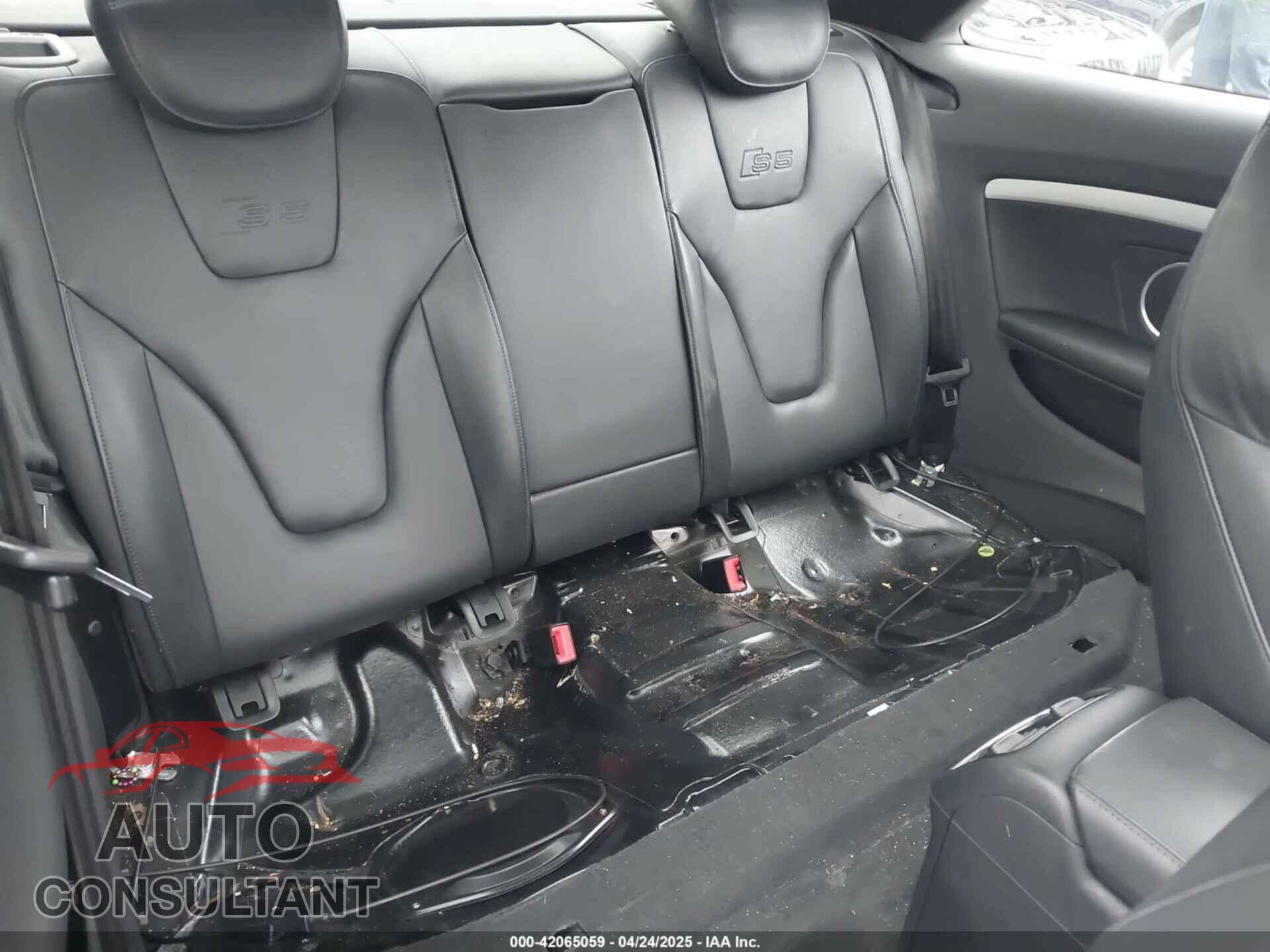 AUDI S5 2012 - WAUCVAFR9CA043502