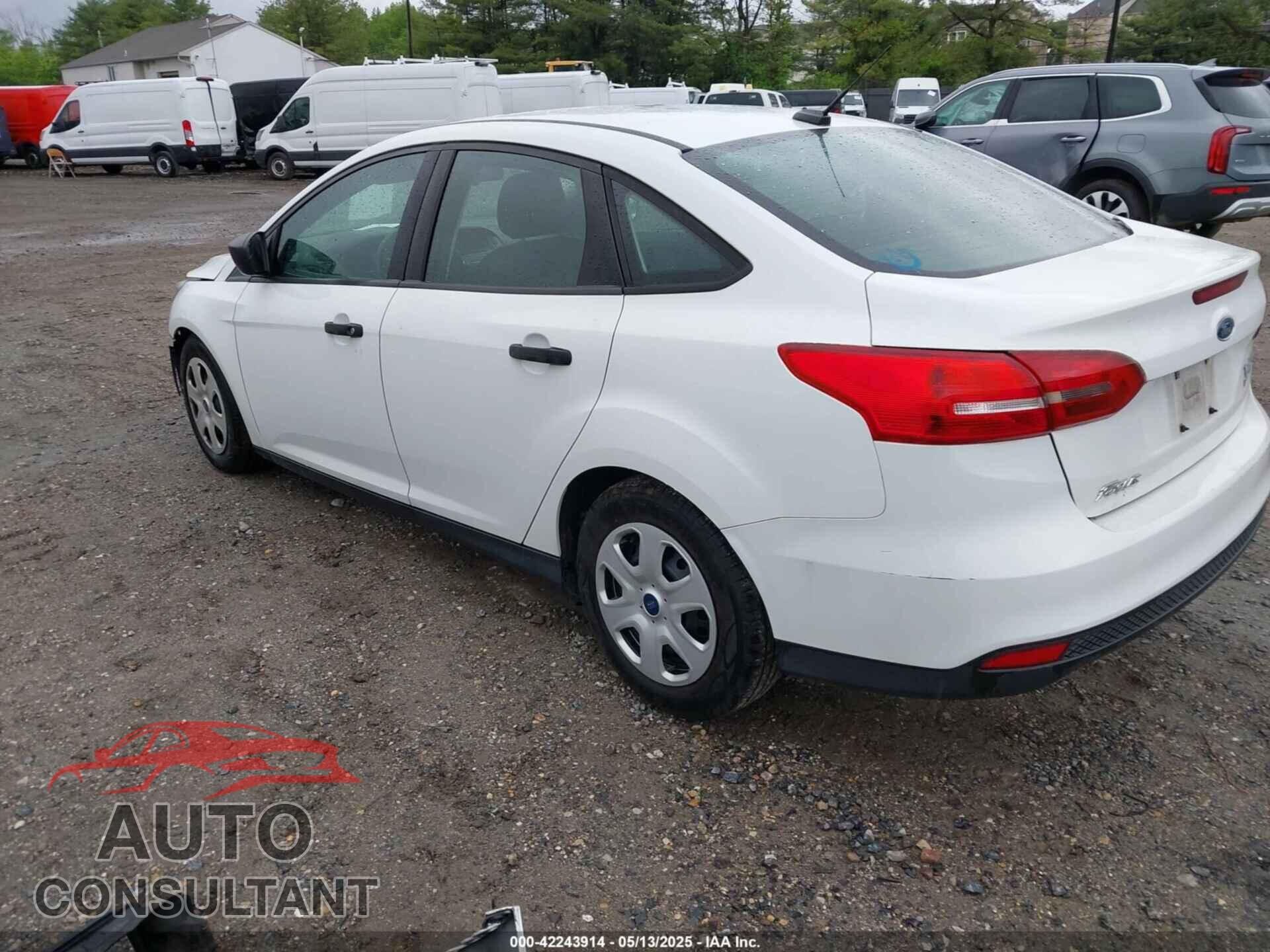FORD FOCUS 2016 - 1FADP3E25GL385045