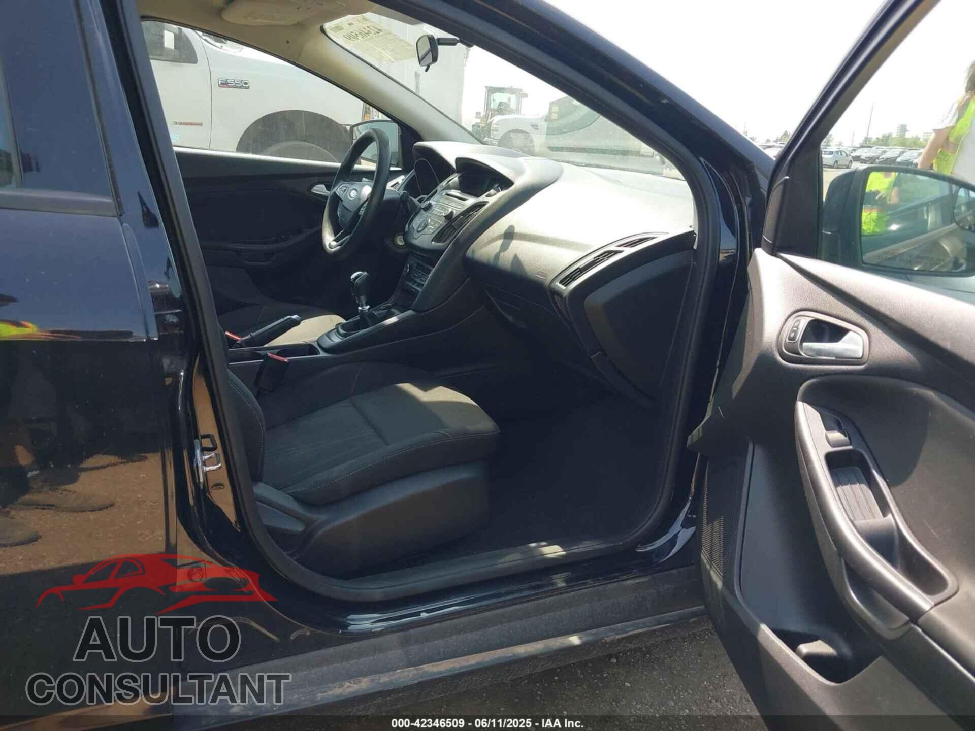 FORD FOCUS 2017 - 1FADP3FE6HL238324