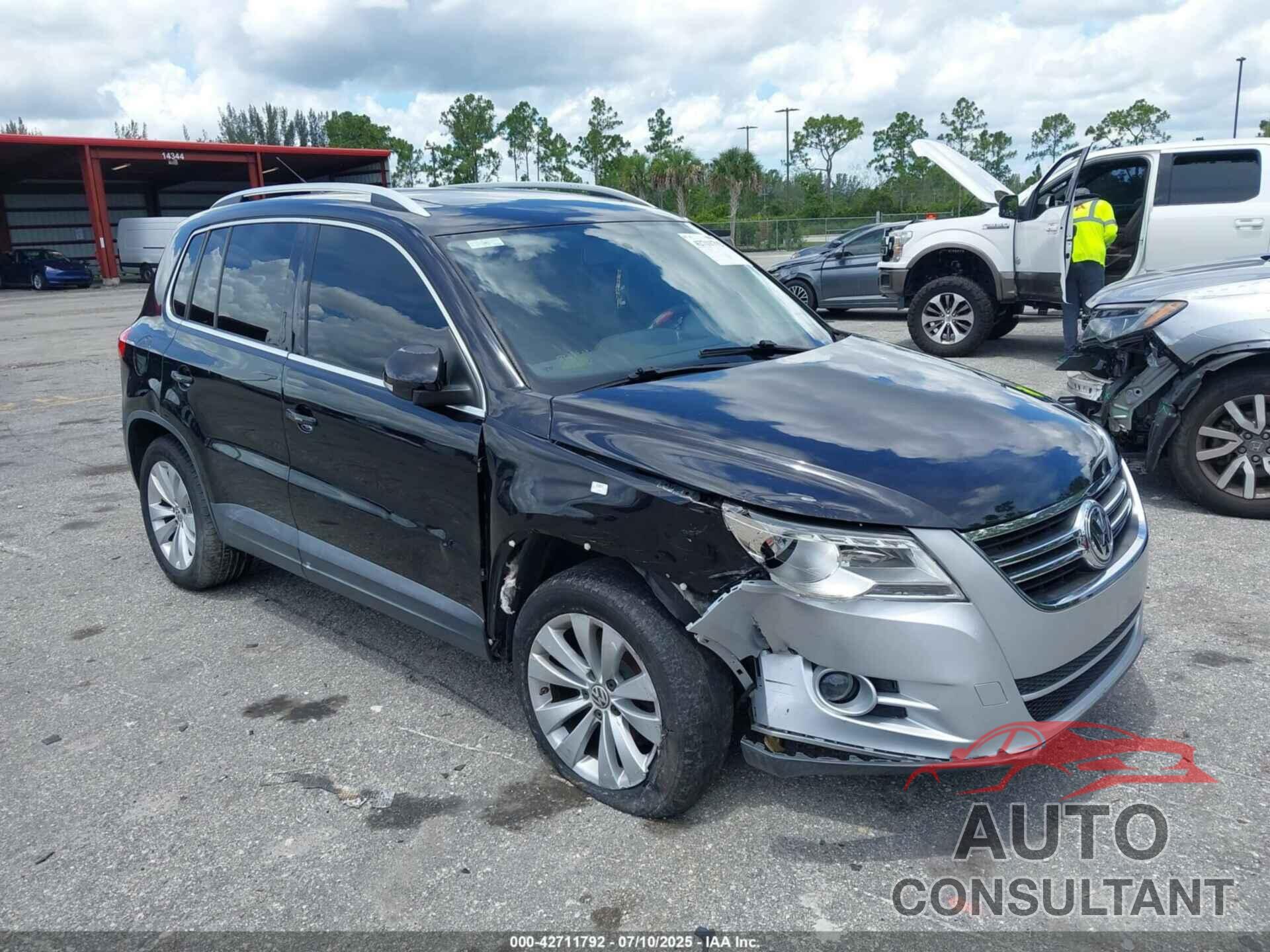 VOLKSWAGEN TIGUAN 2009 - WVGAV75N09W512818