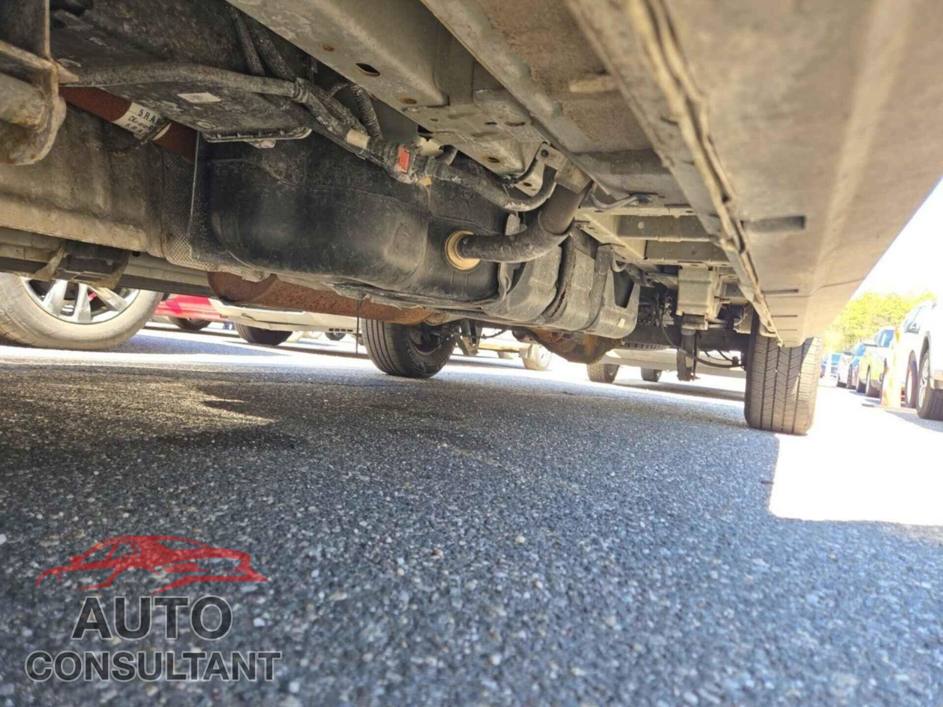FORD TRANSIT-150 2018 - 1FTYE1YM4JKB51978