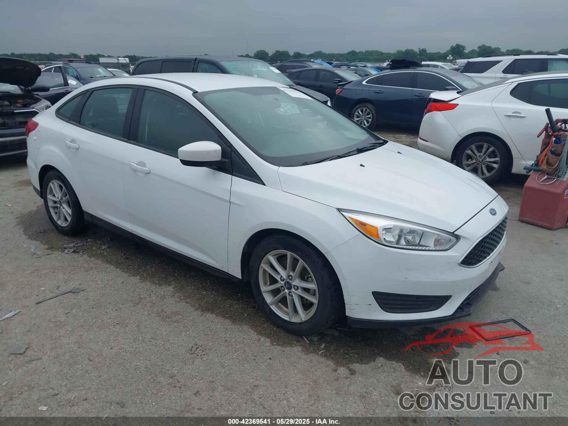 FORD FOCUS 2018 - 1FADP3FE8JL204200