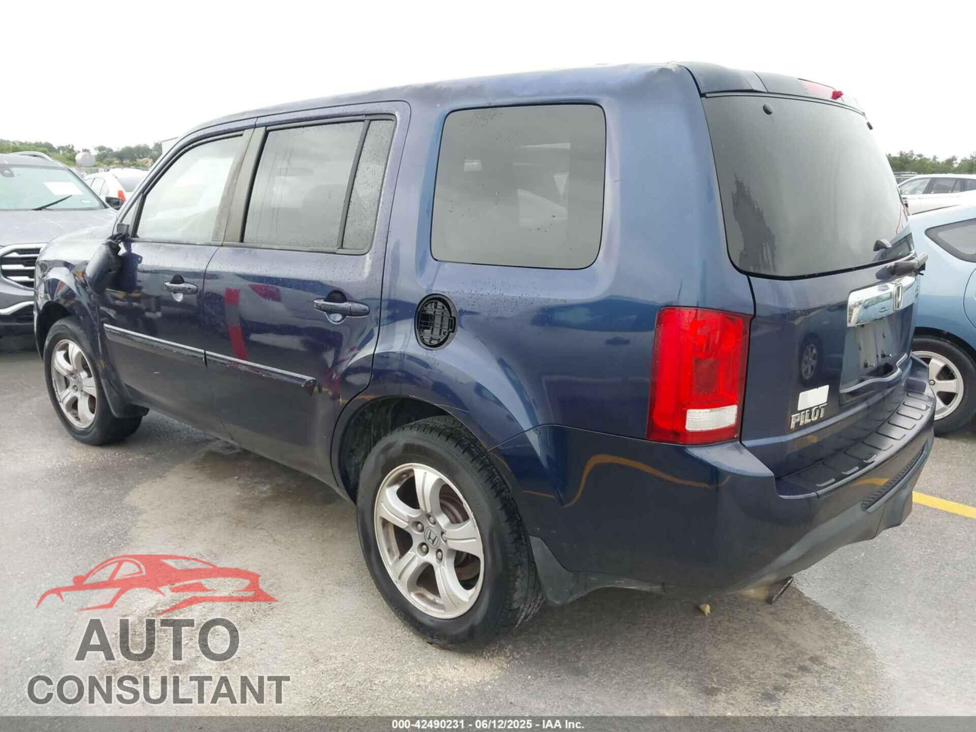 HONDA PILOT 2013 - 5FNYF3H45DB006670