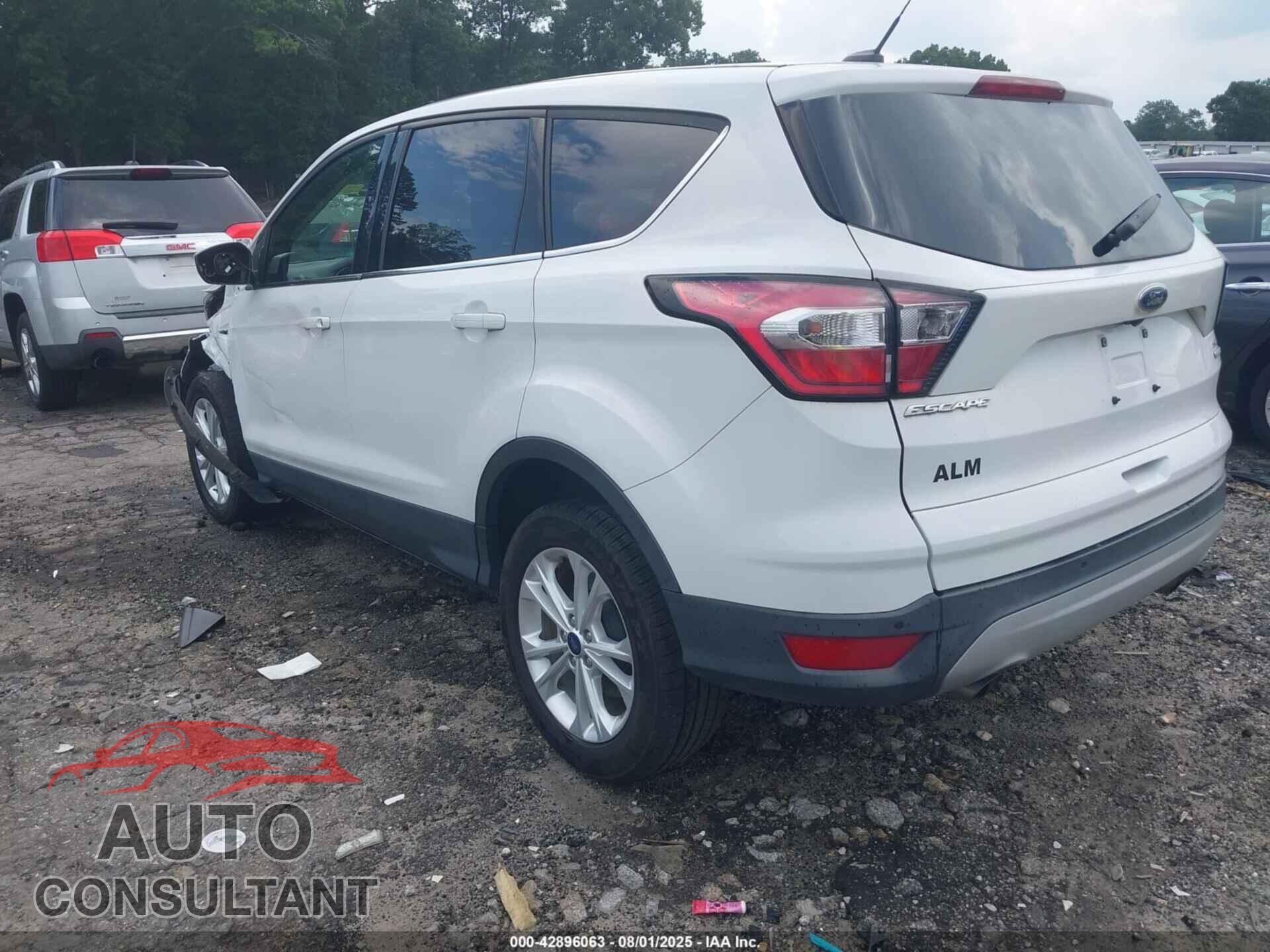 FORD ESCAPE 2017 - 1FMCU0GD6HUE77090
