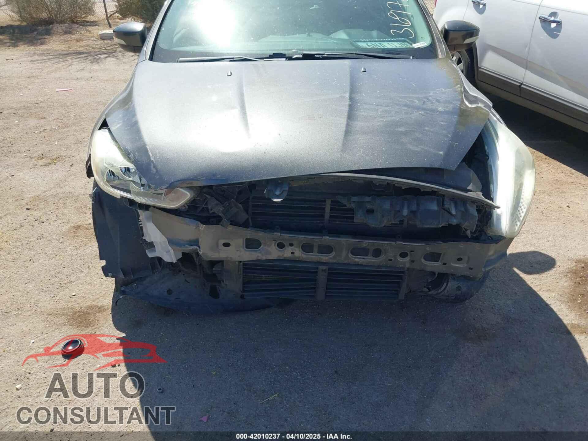 FORD FOCUS 2016 - 1FADP3F22GL369738