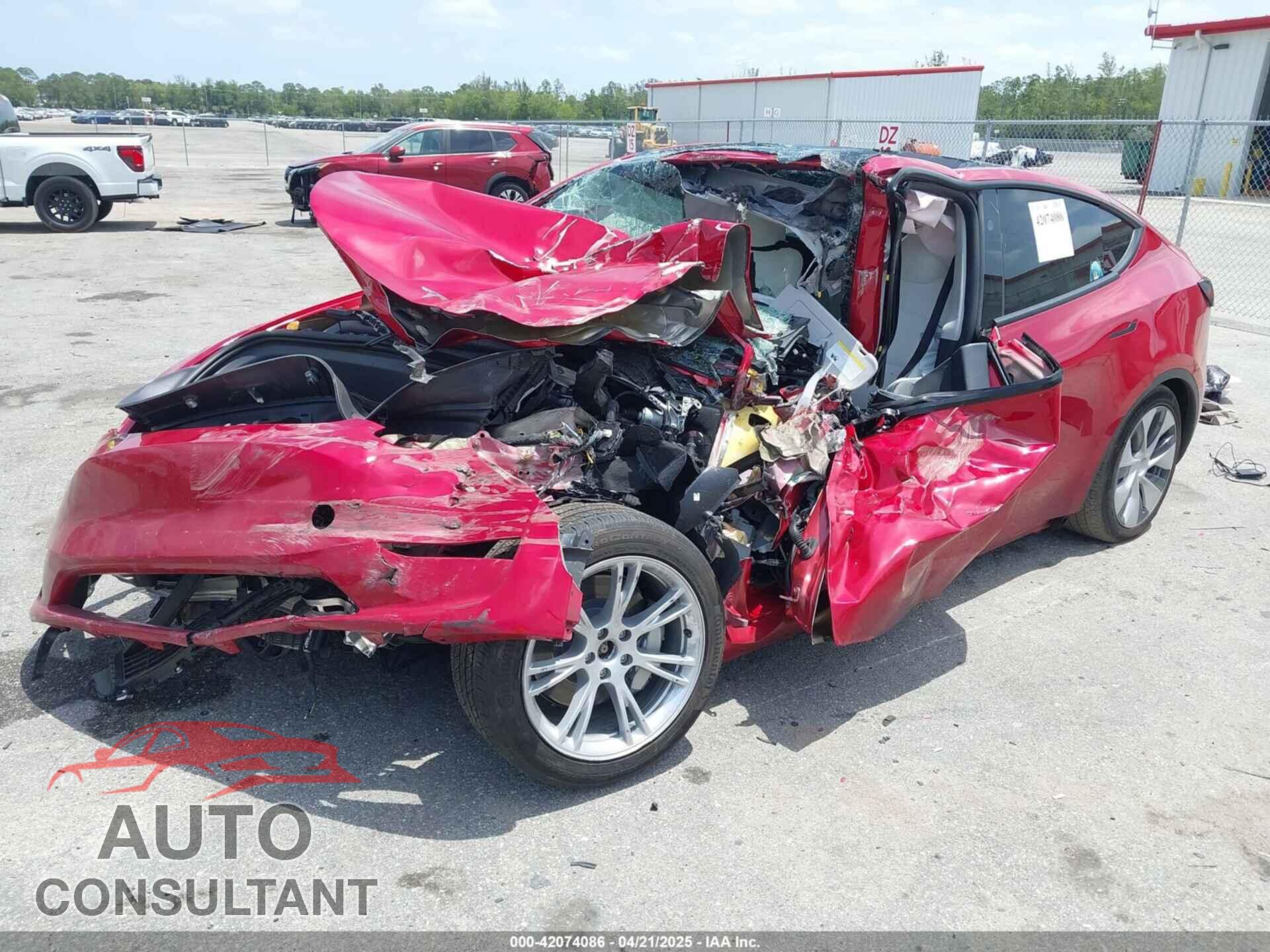 TESLA MODEL Y 2023 - 7SAYGAEE3PF968049