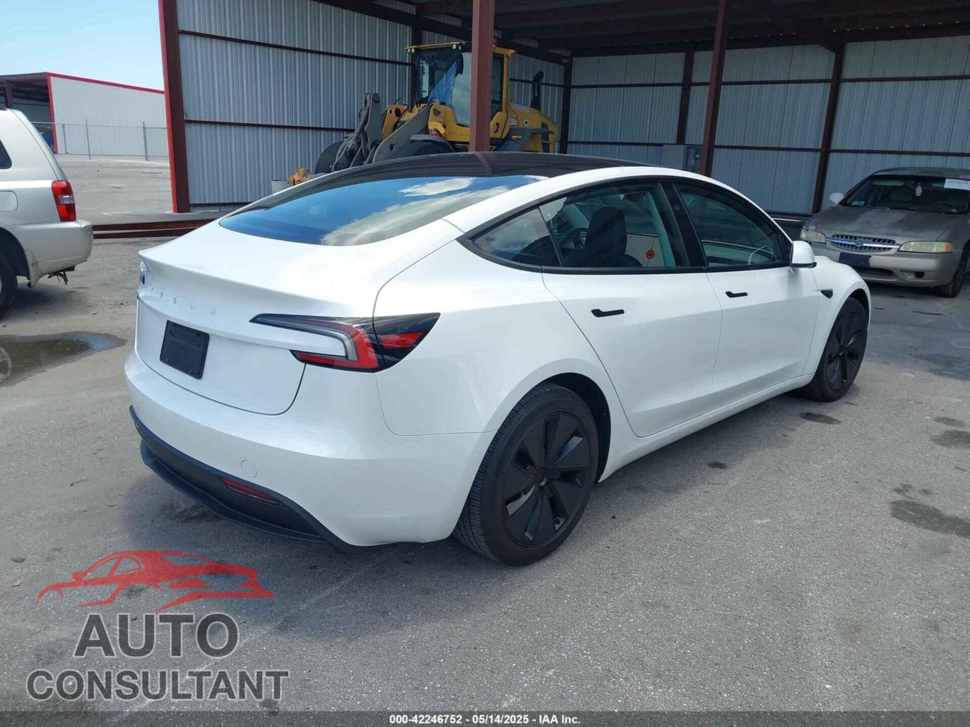 TESLA MODEL 3 2024 - 5YJ3E1EA7RF721503