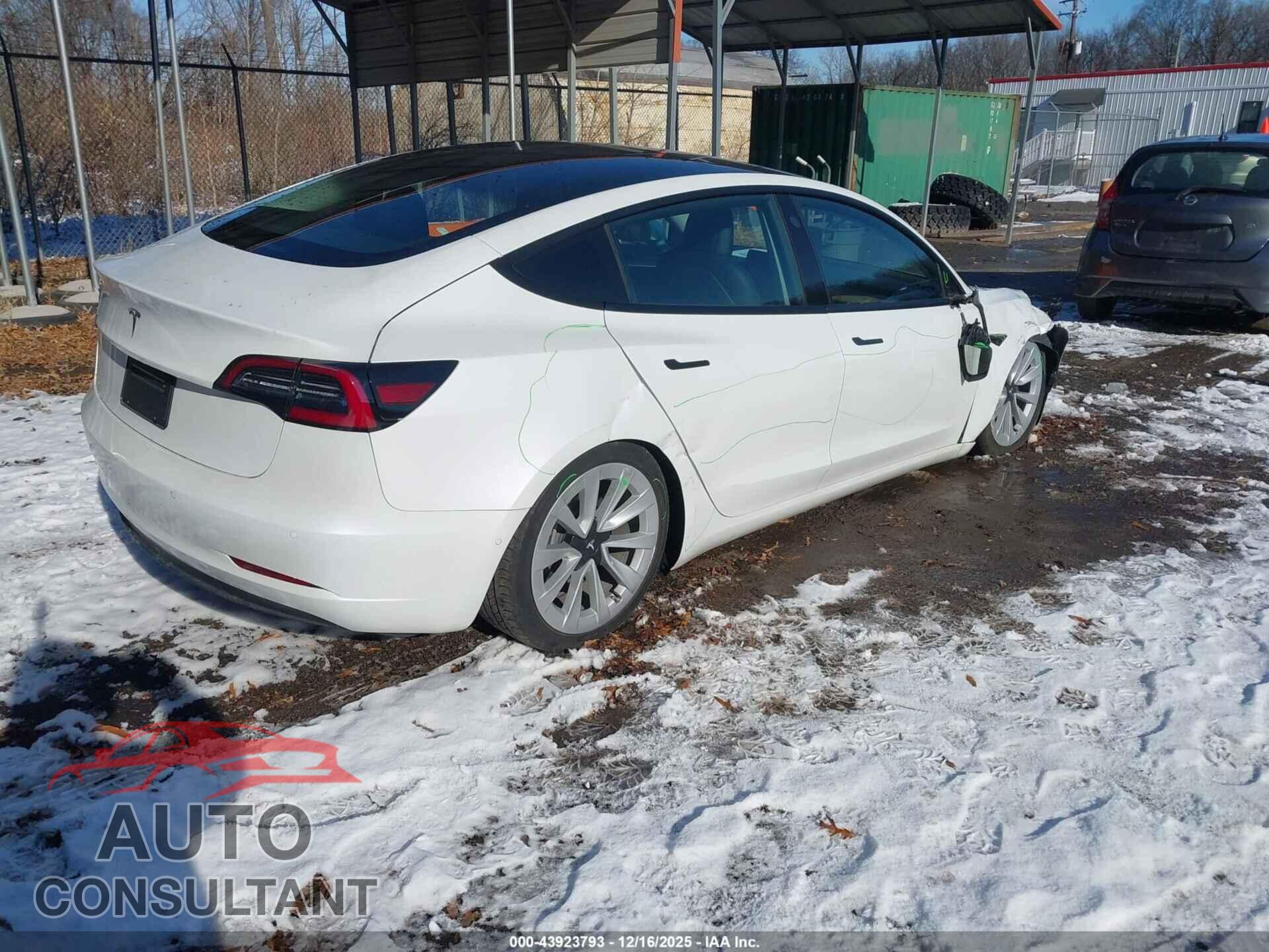 TESLA MODEL 3 2021 - 5YJ3E1EAXMF060011