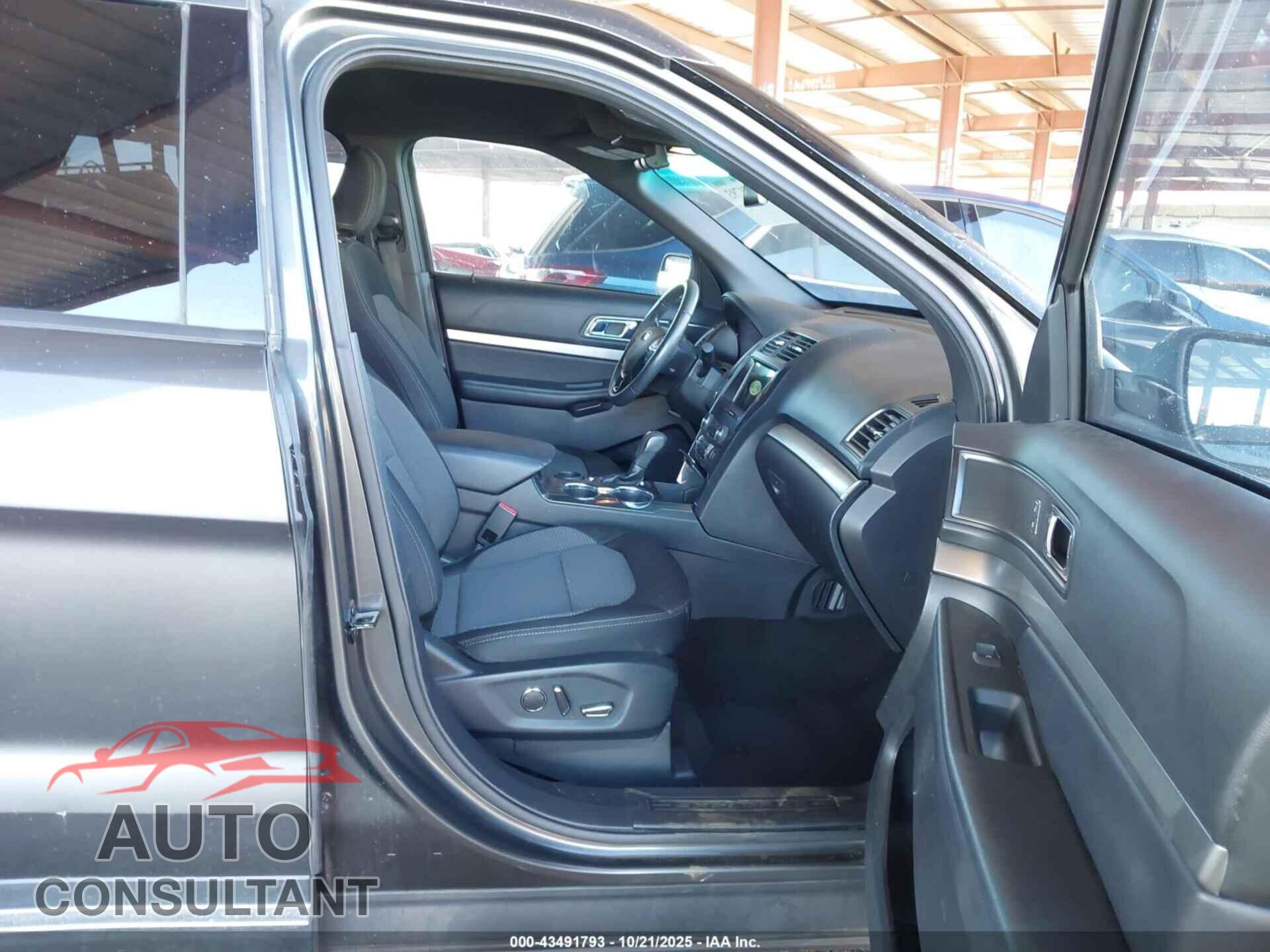 FORD EXPLORER 2018 - 1FM5K7D81JGB44394