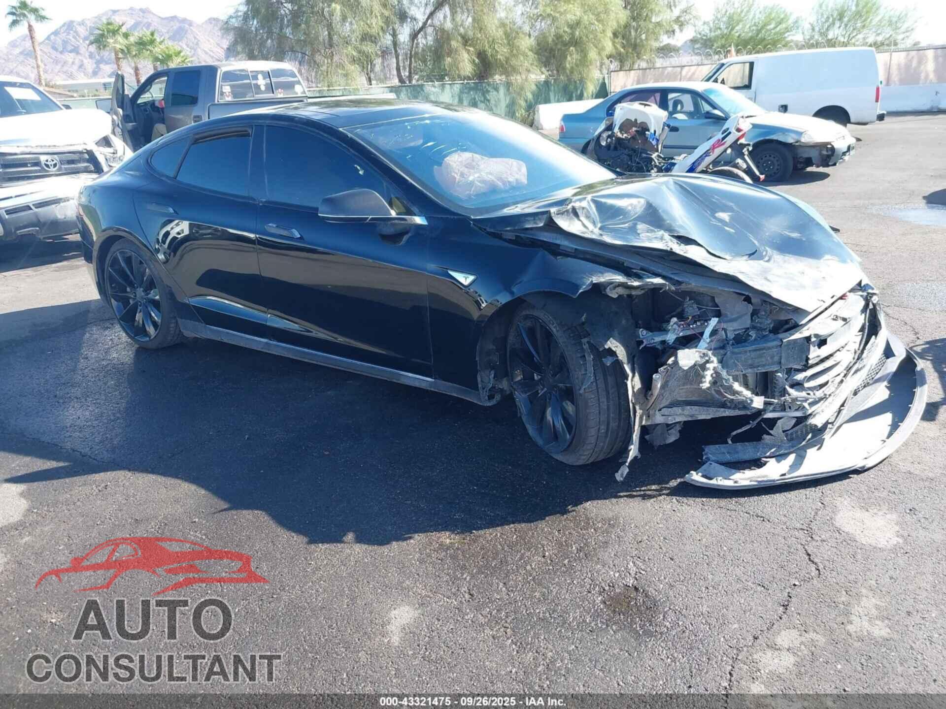 TESLA MODEL S 2012 - 5YJSA1DP8CFP02429