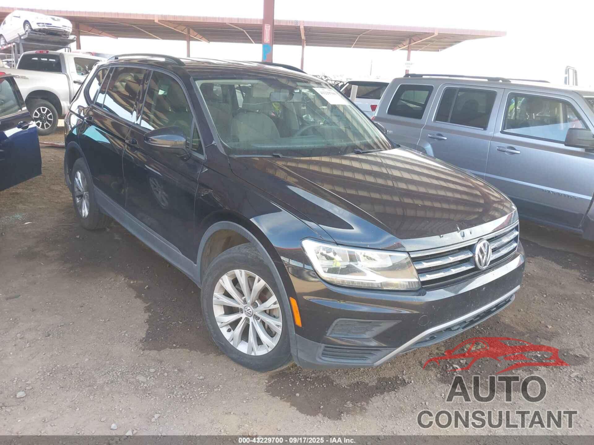 VOLKSWAGEN TIGUAN 2018 - 3VV1B7AX4JM121682