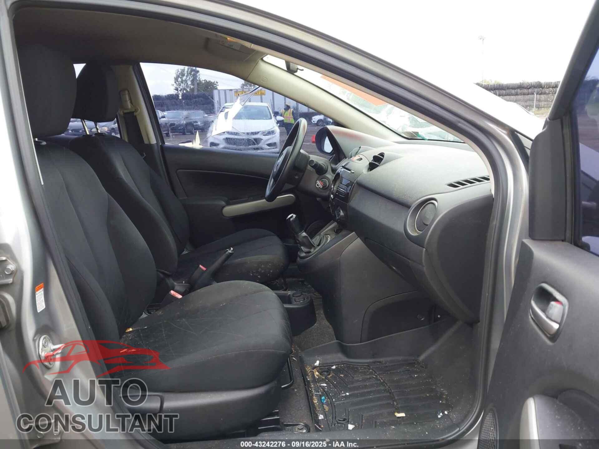 MAZDA MAZDA2 2011 - JM1DE1HY5B0103582