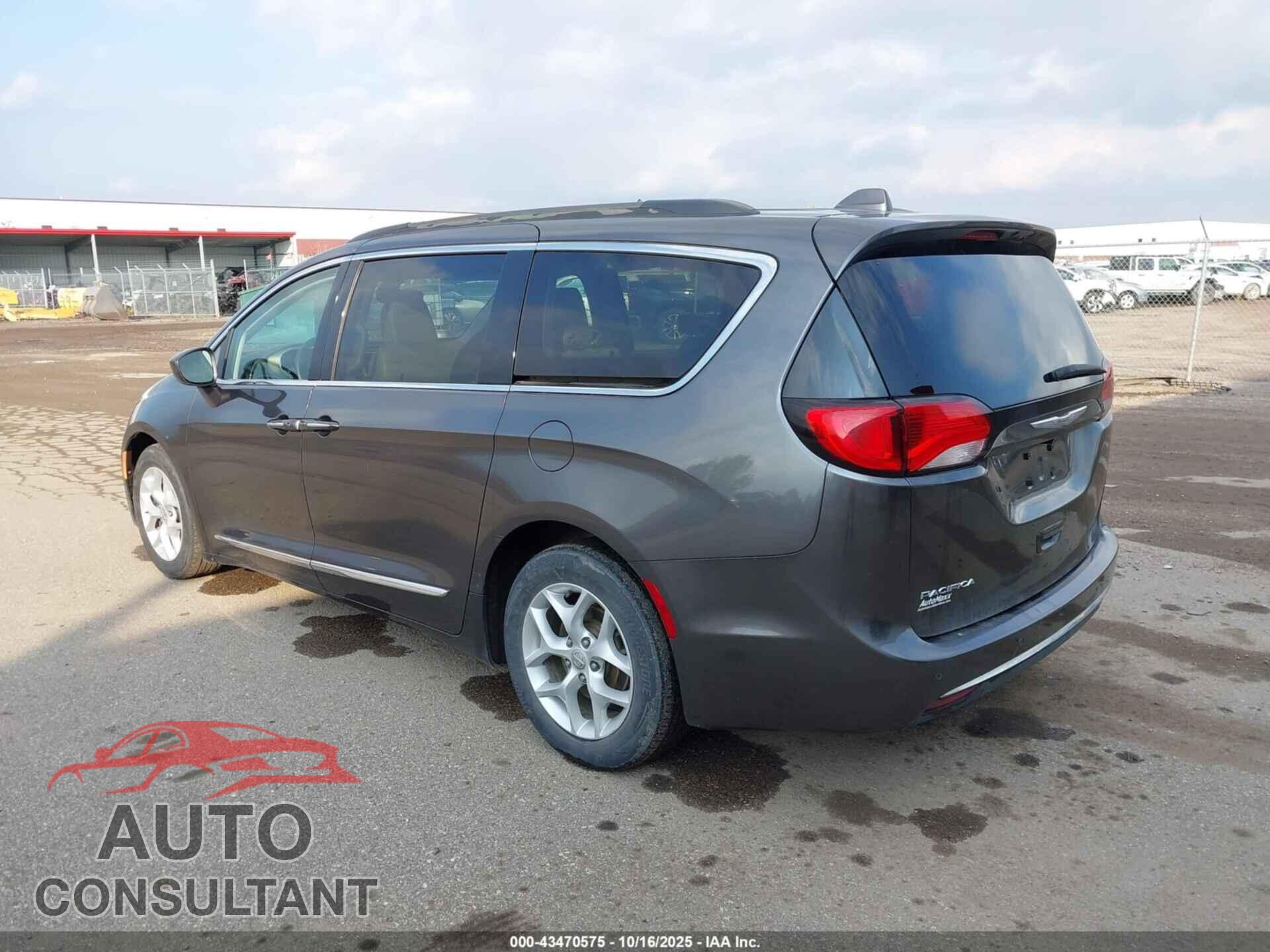 CHRYSLER PACIFICA 2017 - 2C4RC1BG3HR501318