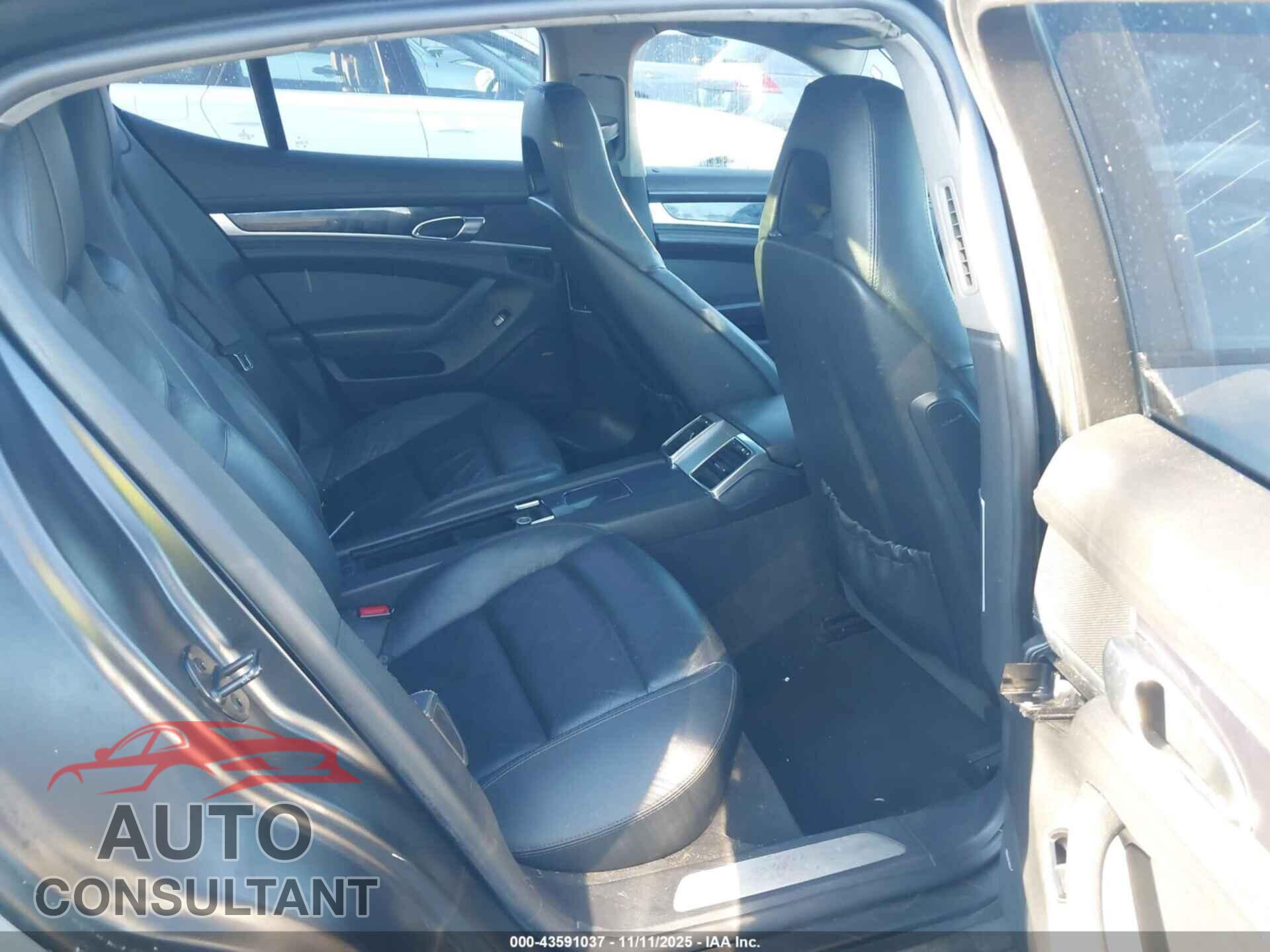 PORSCHE PANAMERA 2011 - WP0AA2A72BL012368