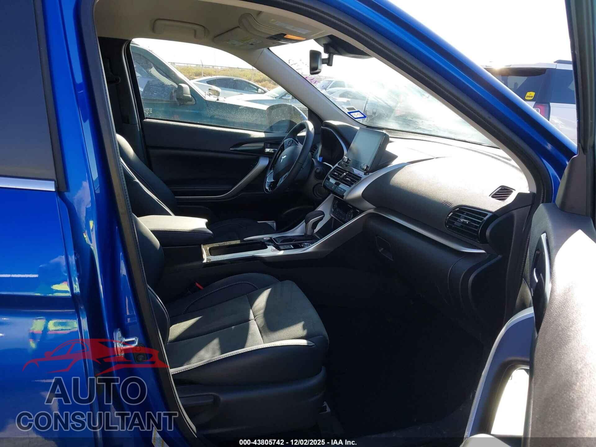 MITSUBISHI ECLIPSE CROSS 2025 - JA4ATWAA5SZ048415