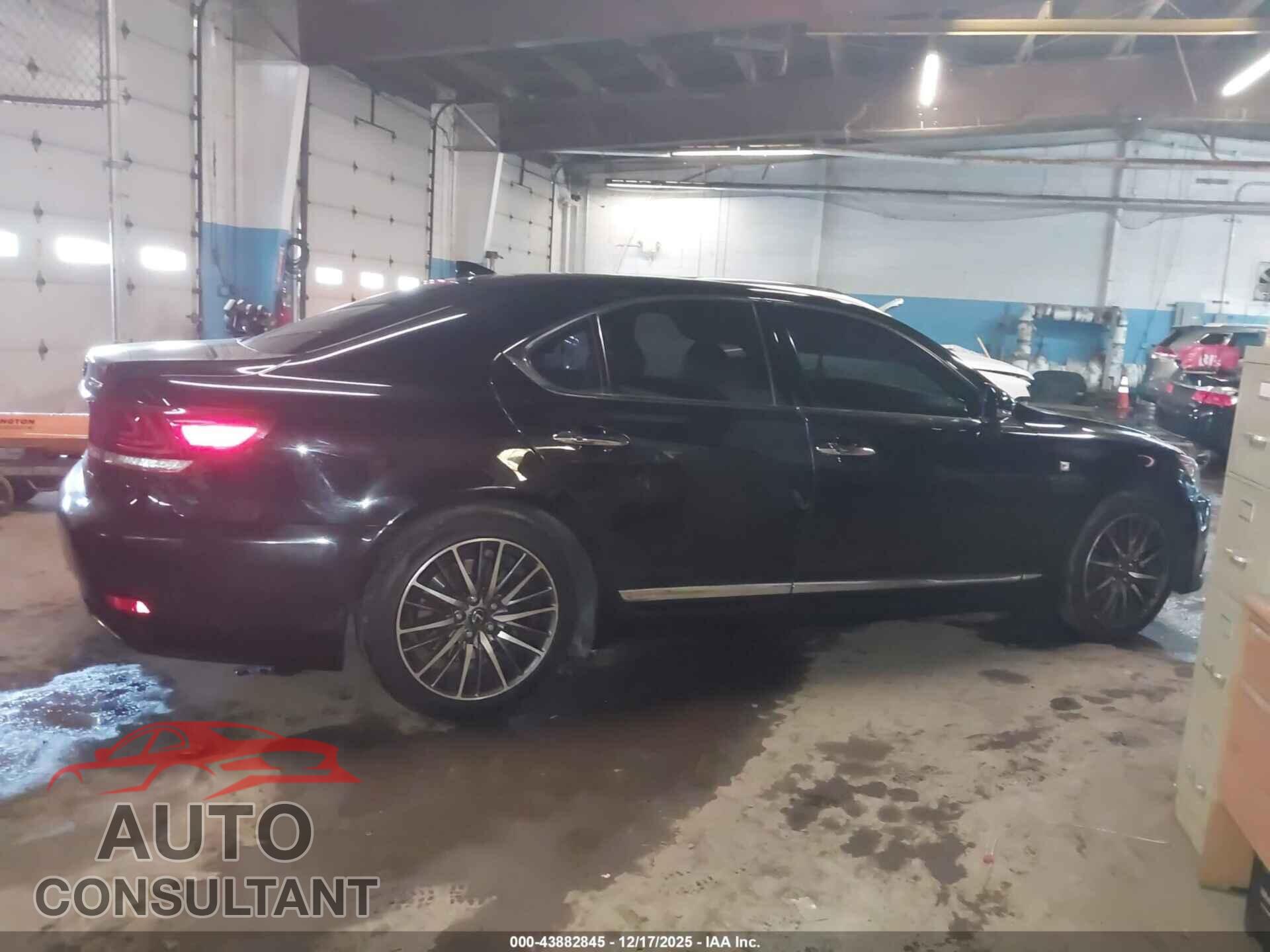 LEXUS LS 460 2016 - JTHCL5EF4G5027096