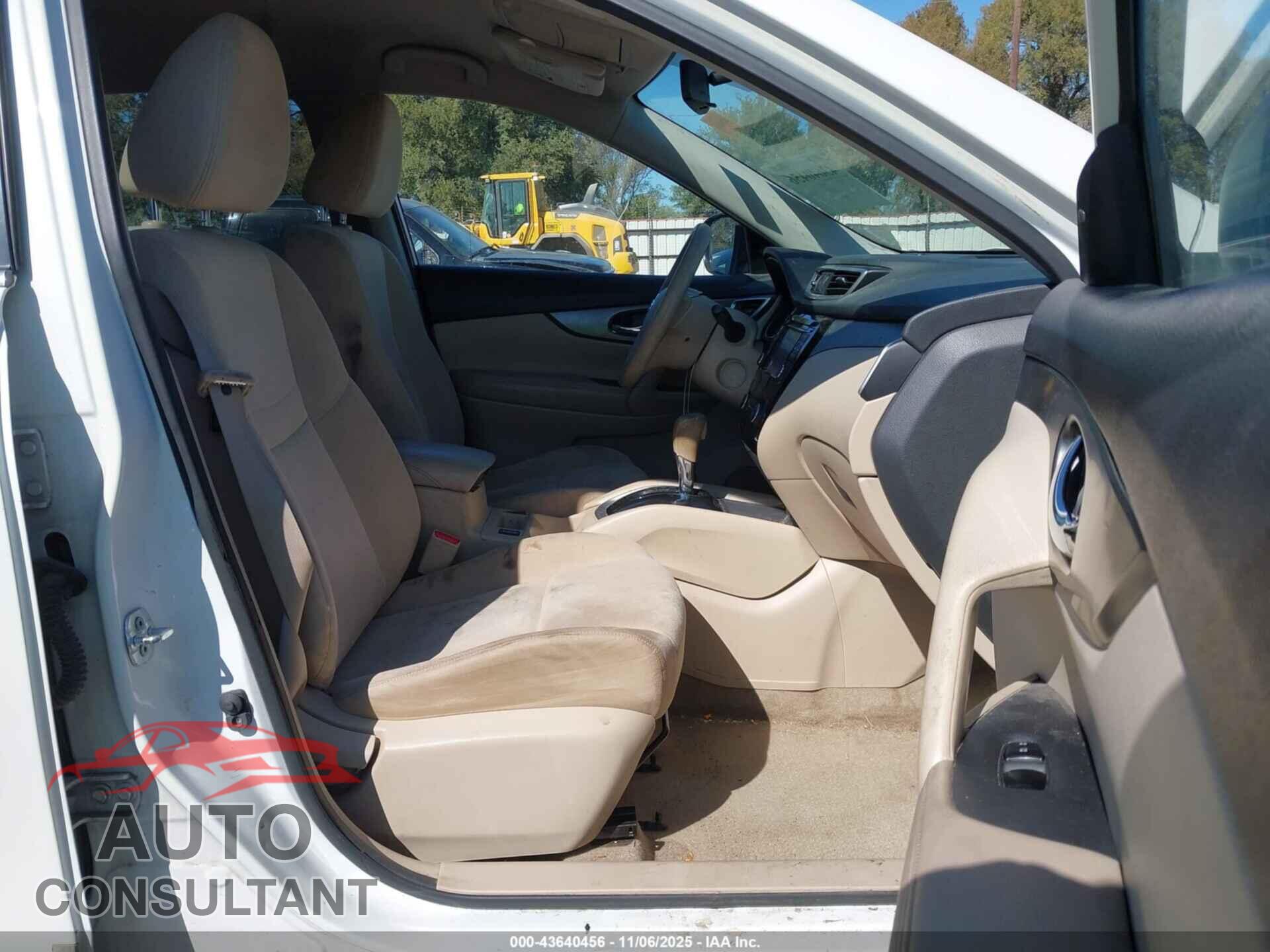 NISSAN ROGUE 2015 - KNMAT2MT3FP534296