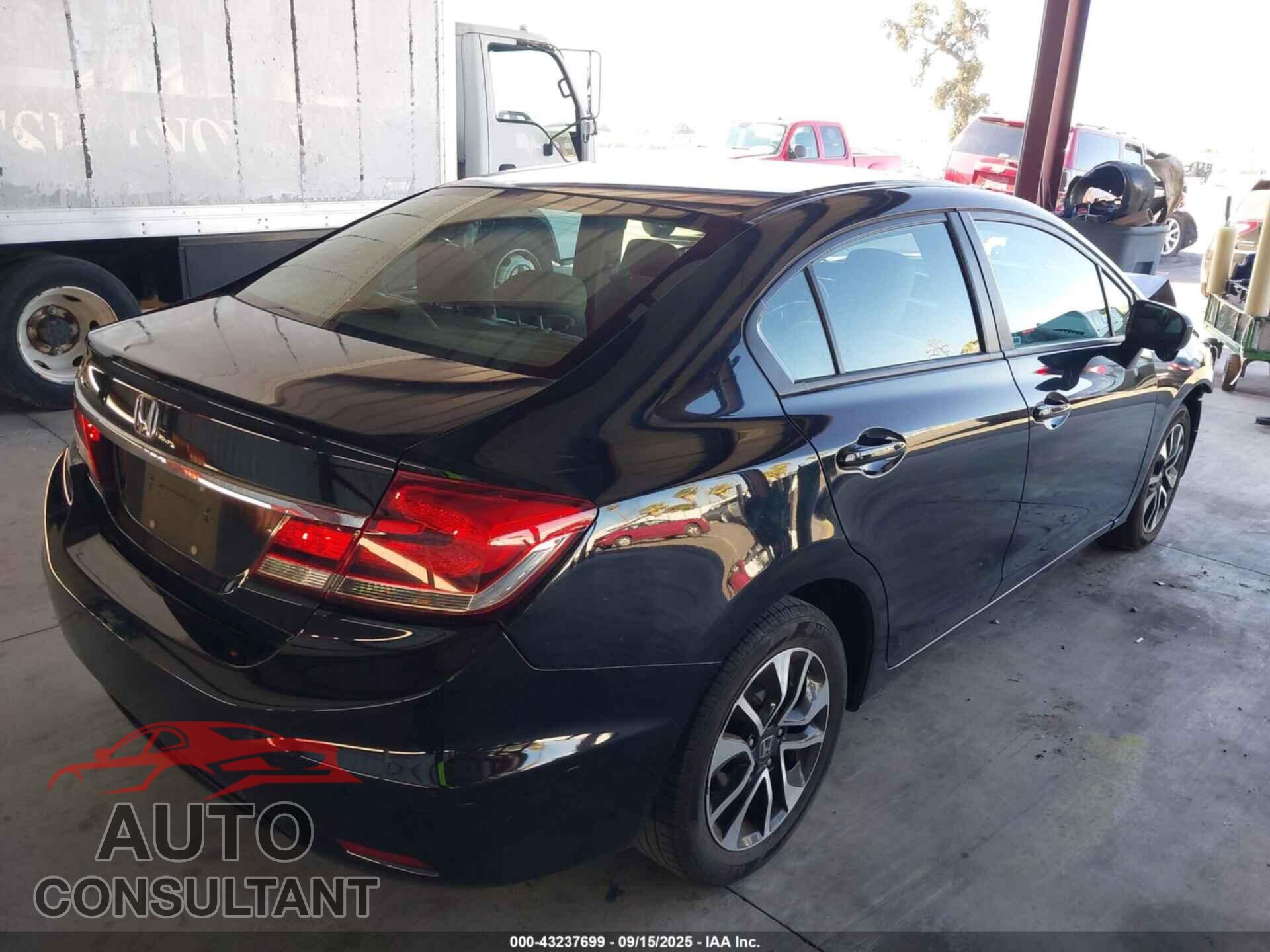 HONDA CIVIC 2015 - 2HGFB2F80FH519309