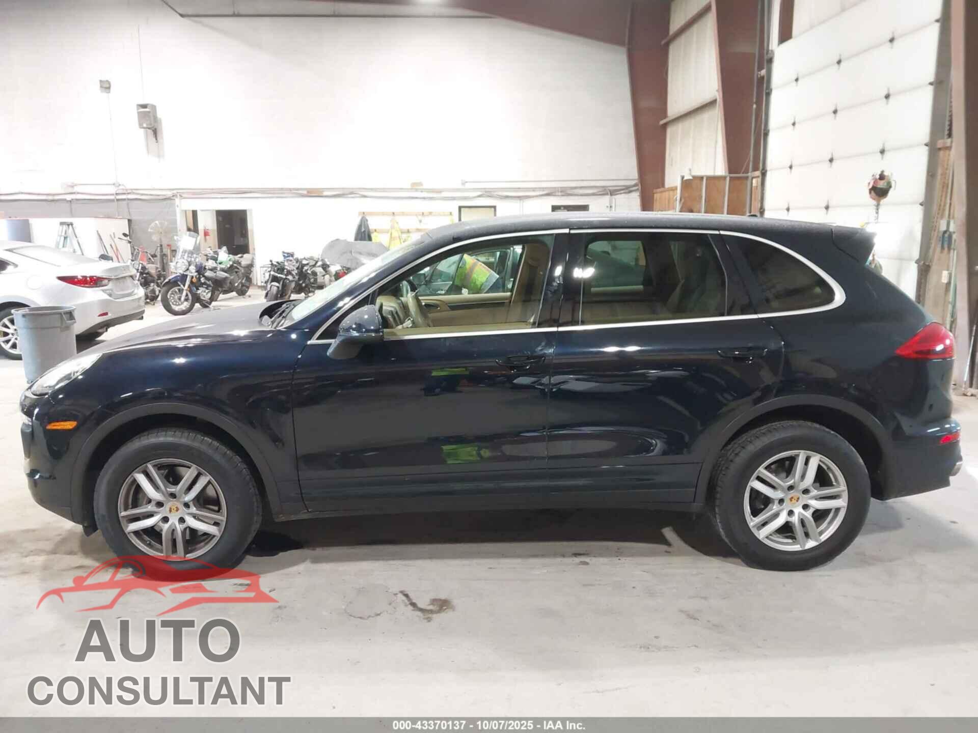PORSCHE CAYENNE 2016 - WP1AA2A28GLA10652