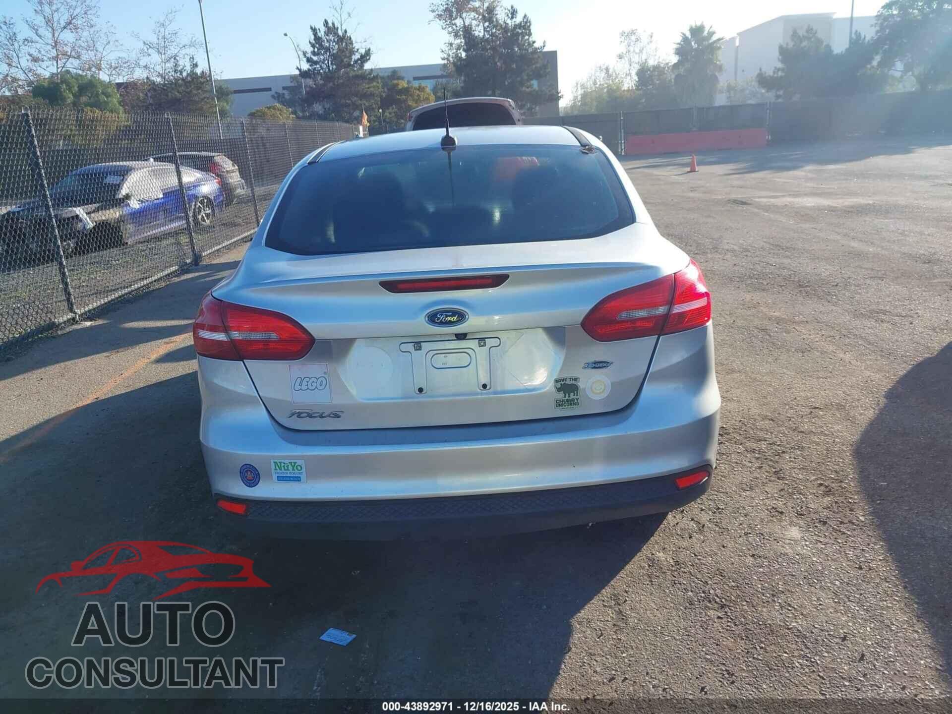 FORD FOCUS 2016 - 1FADP3E26GL209346