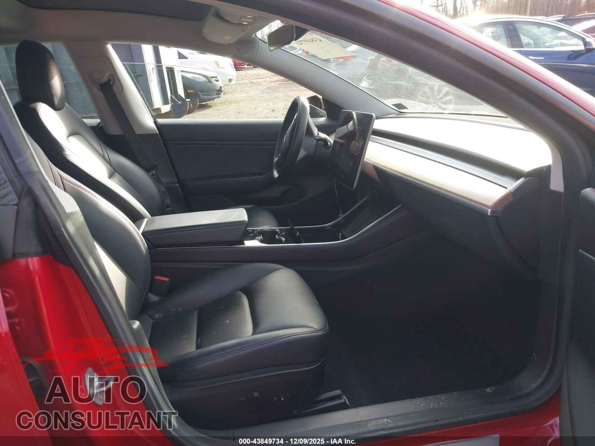 TESLA MODEL 3 2019 - 5YJ3E1EA2KF411538