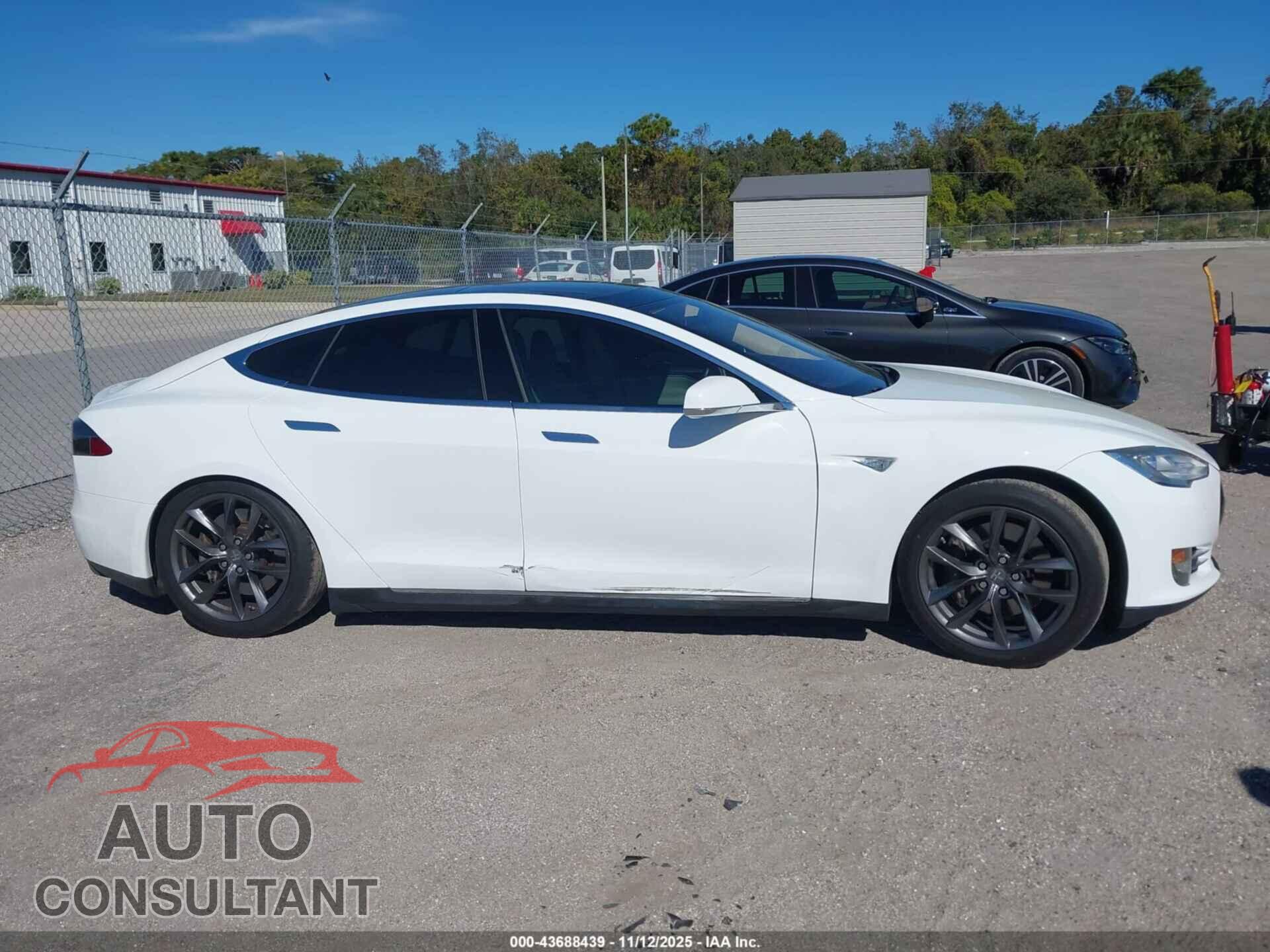 TESLA MODEL S 2013 - 5YJSA1CN9DFP27986