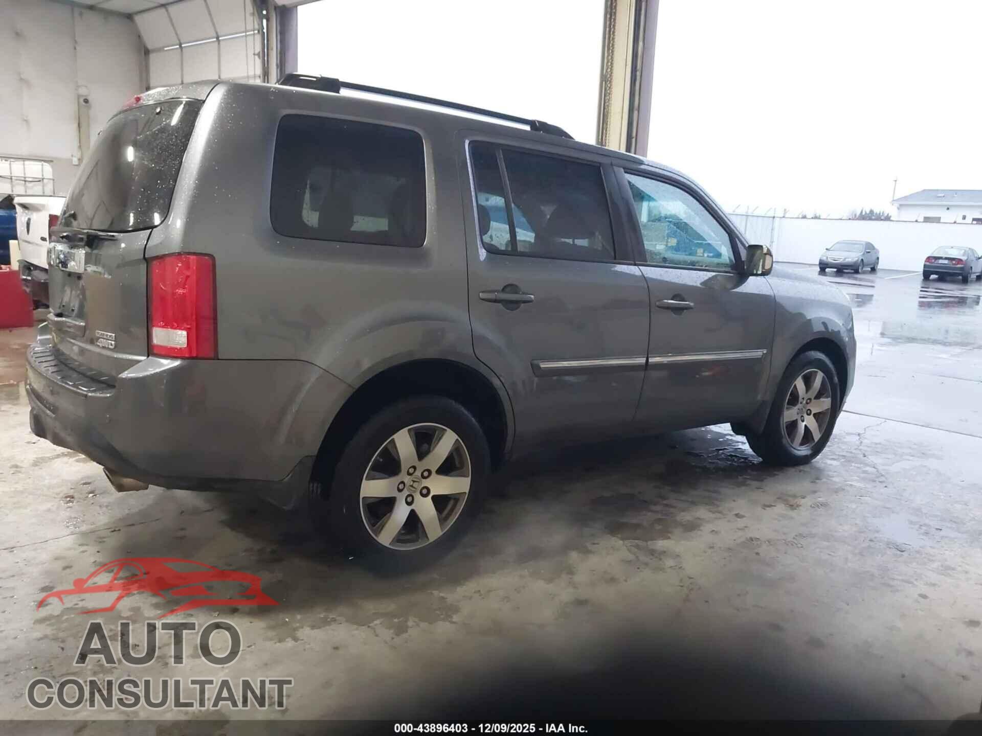 HONDA PILOT 2012 - 5FNYF4H94CB011102