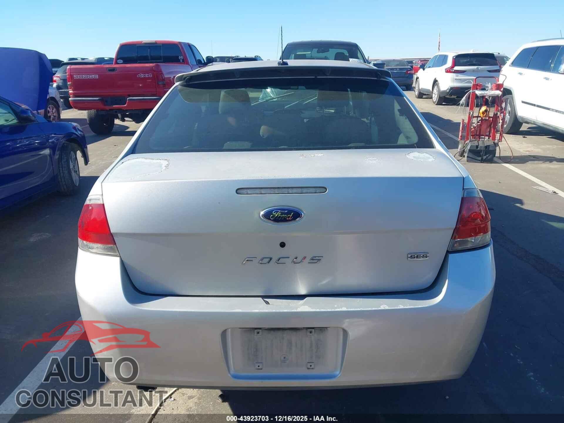 FORD FOCUS 2009 - 1FAHP33N29W202071