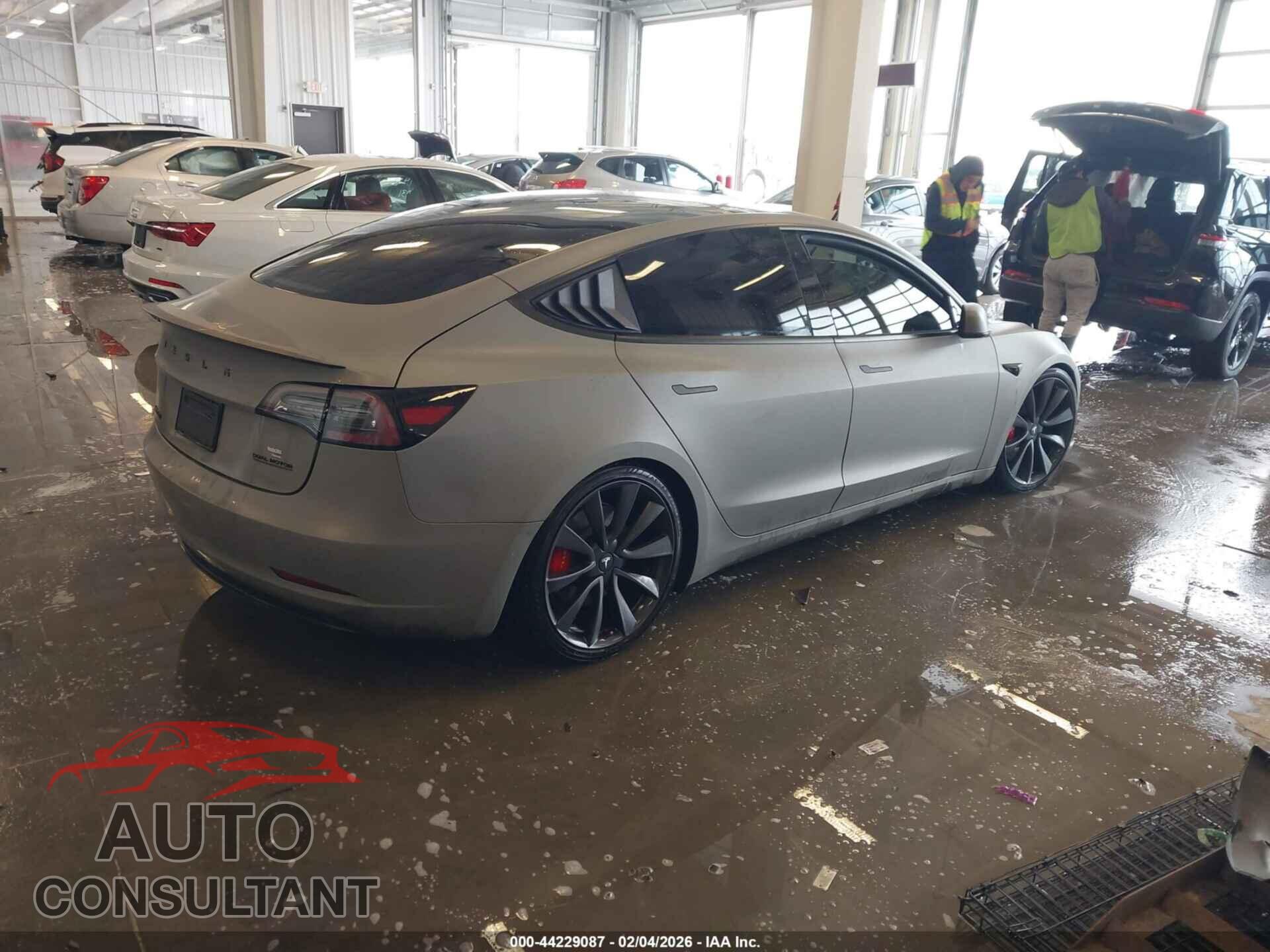TESLA MODEL 3 2020 - 5YJ3E1EC9LF796535