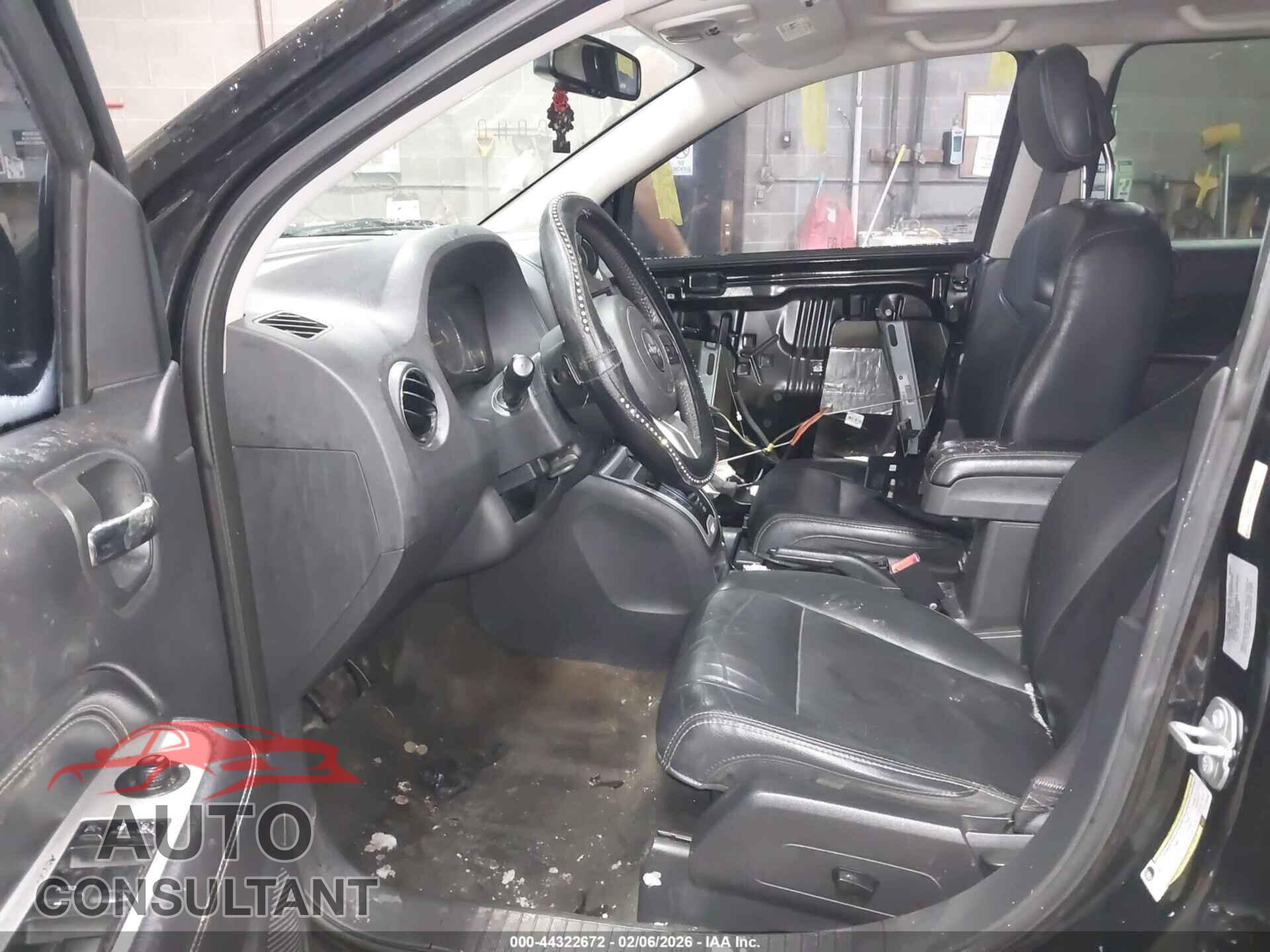 JEEP COMPASS 2017 - 1C4NJCEB8HD189368